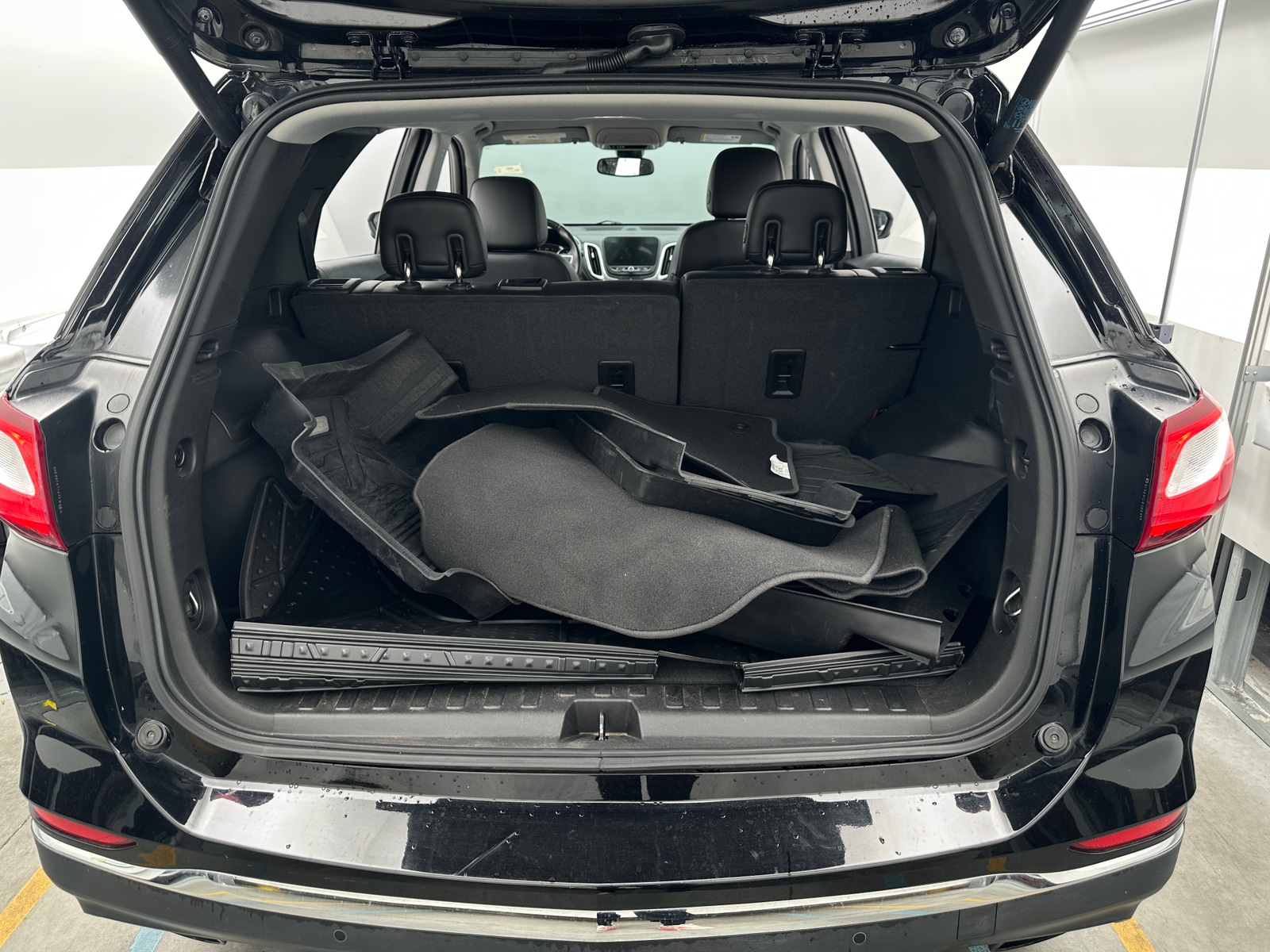 Thumbnail: 2019 Chevrolet Equinox - 6