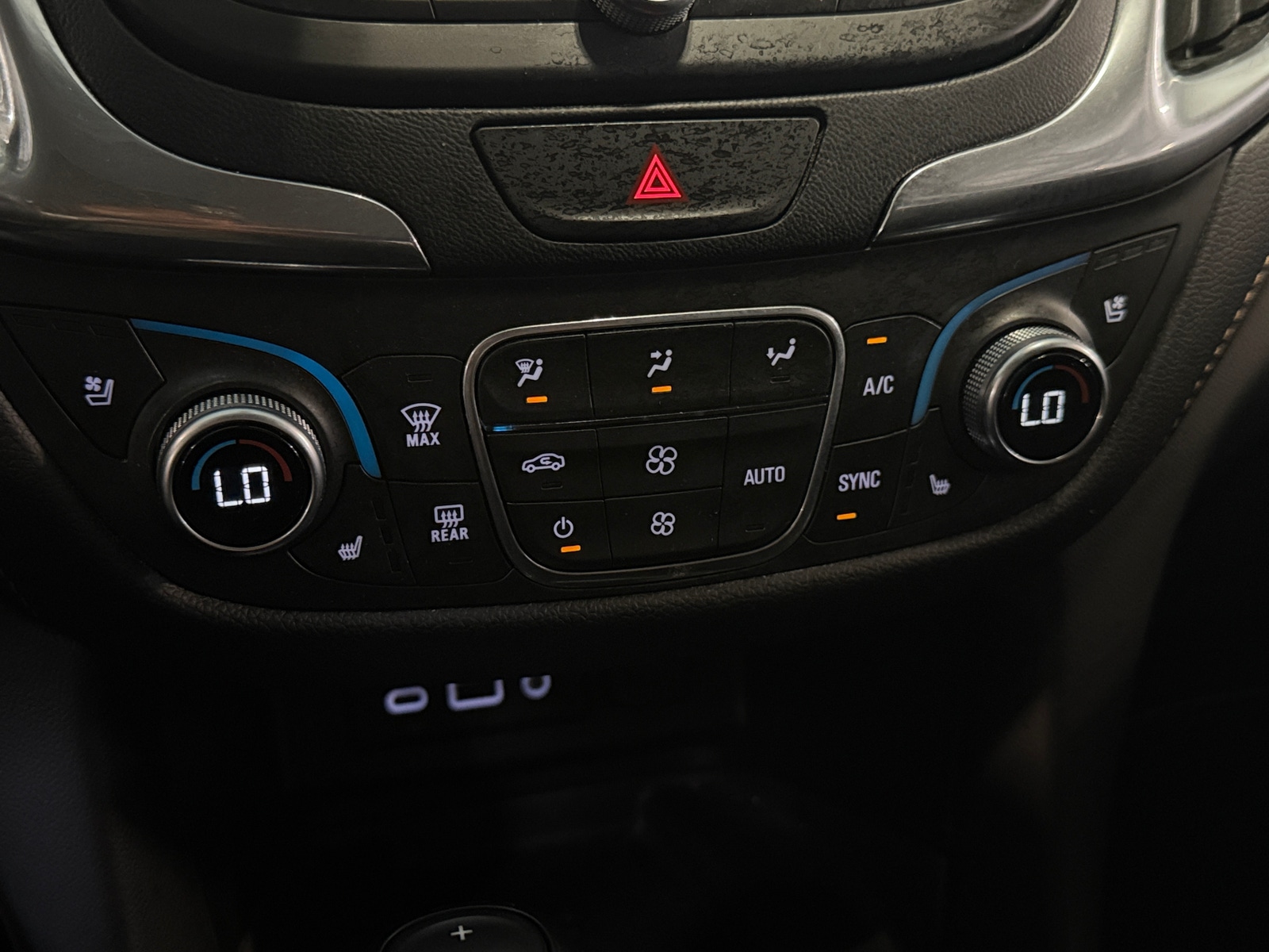Thumbnail: 2019 Chevrolet Equinox - 3
