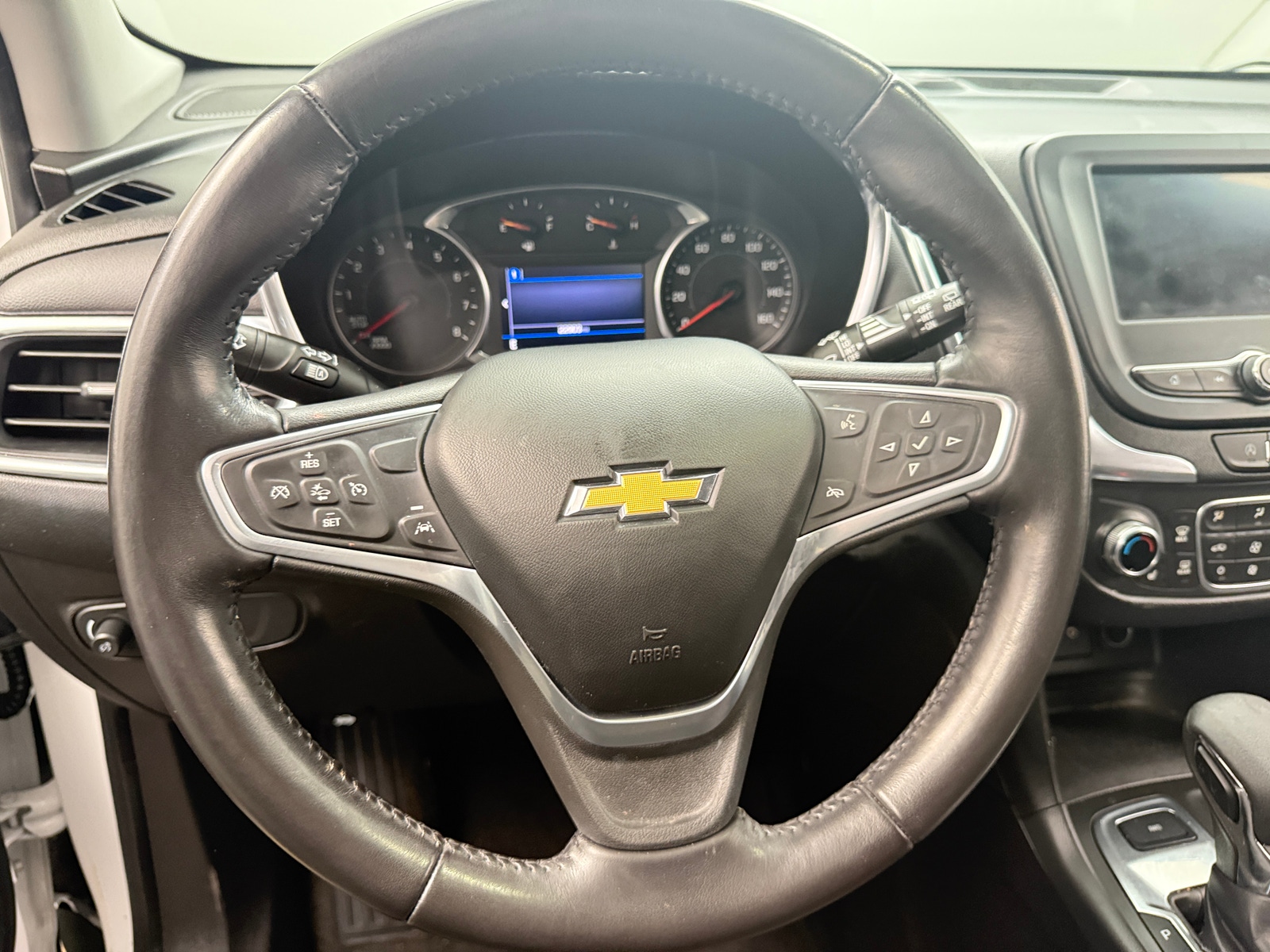 Thumbnail: 2022 Chevrolet Equinox - 5