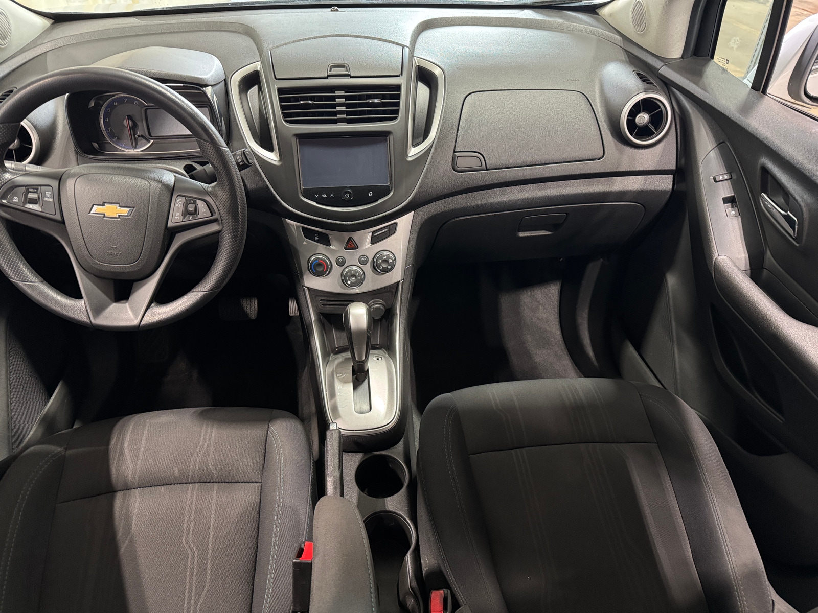 Thumbnail: 2016 Chevrolet Trax - 3