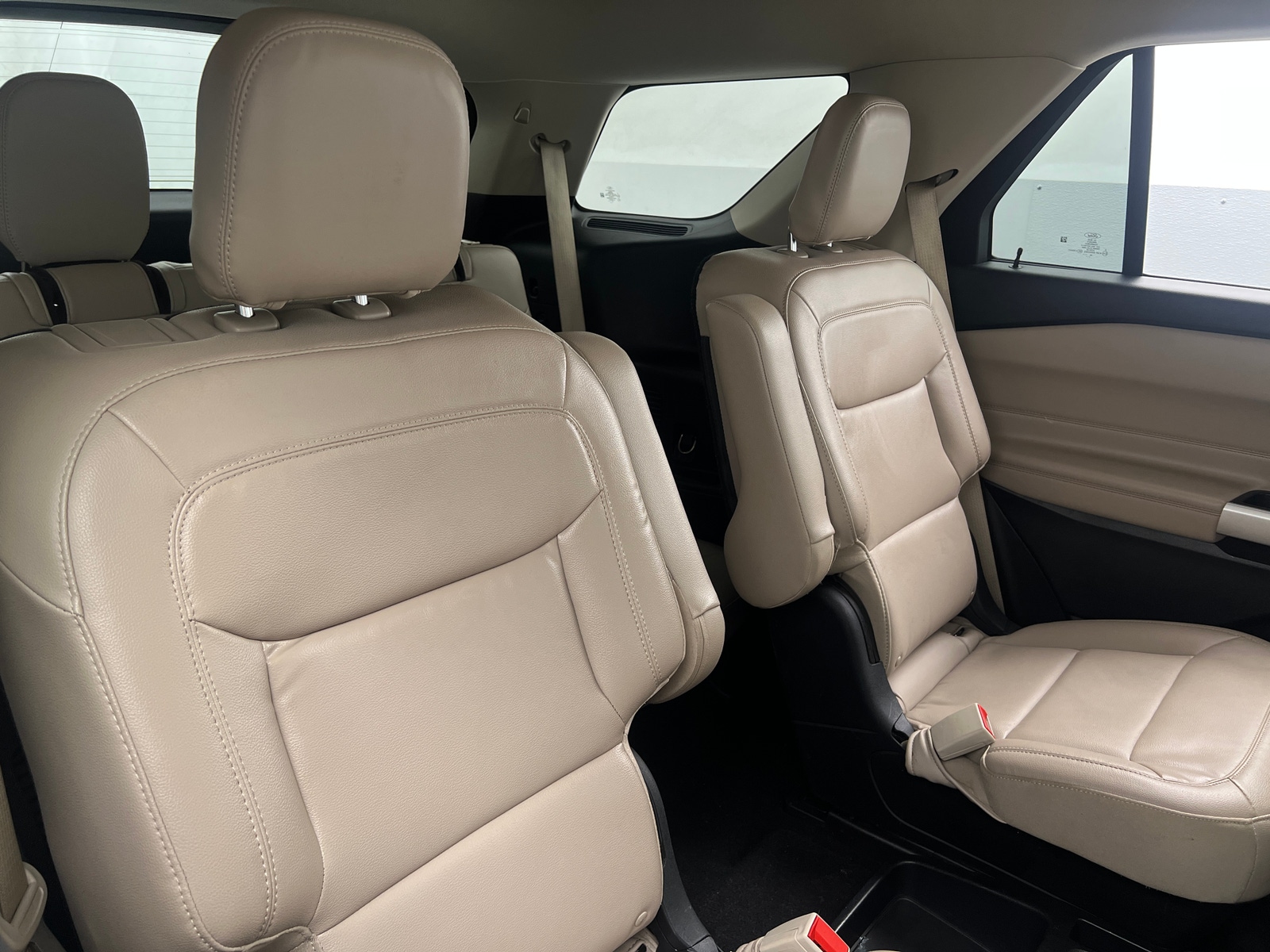Thumbnail: 2021 Ford Explorer - 6