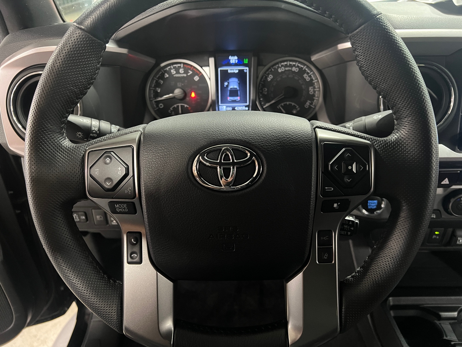 Thumbnail: 2022 Toyota Tacoma - 4