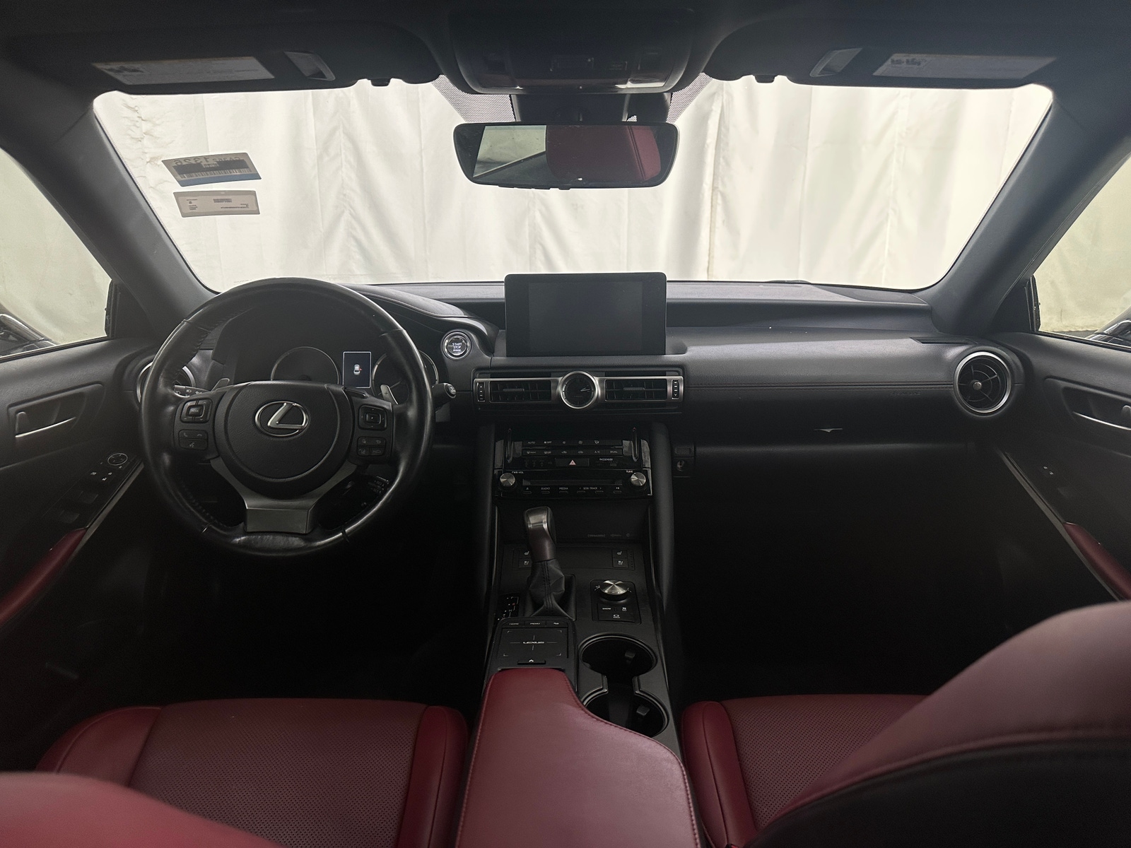 Thumbnail: 2022 Lexus IS - 2