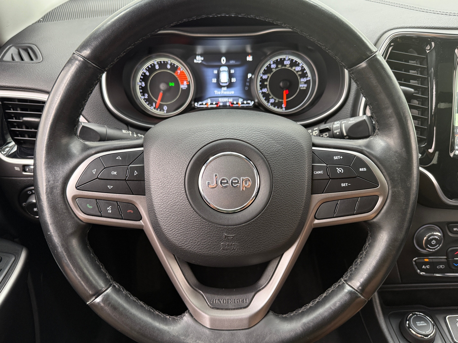Thumbnail: 2019 Jeep Cherokee - 4