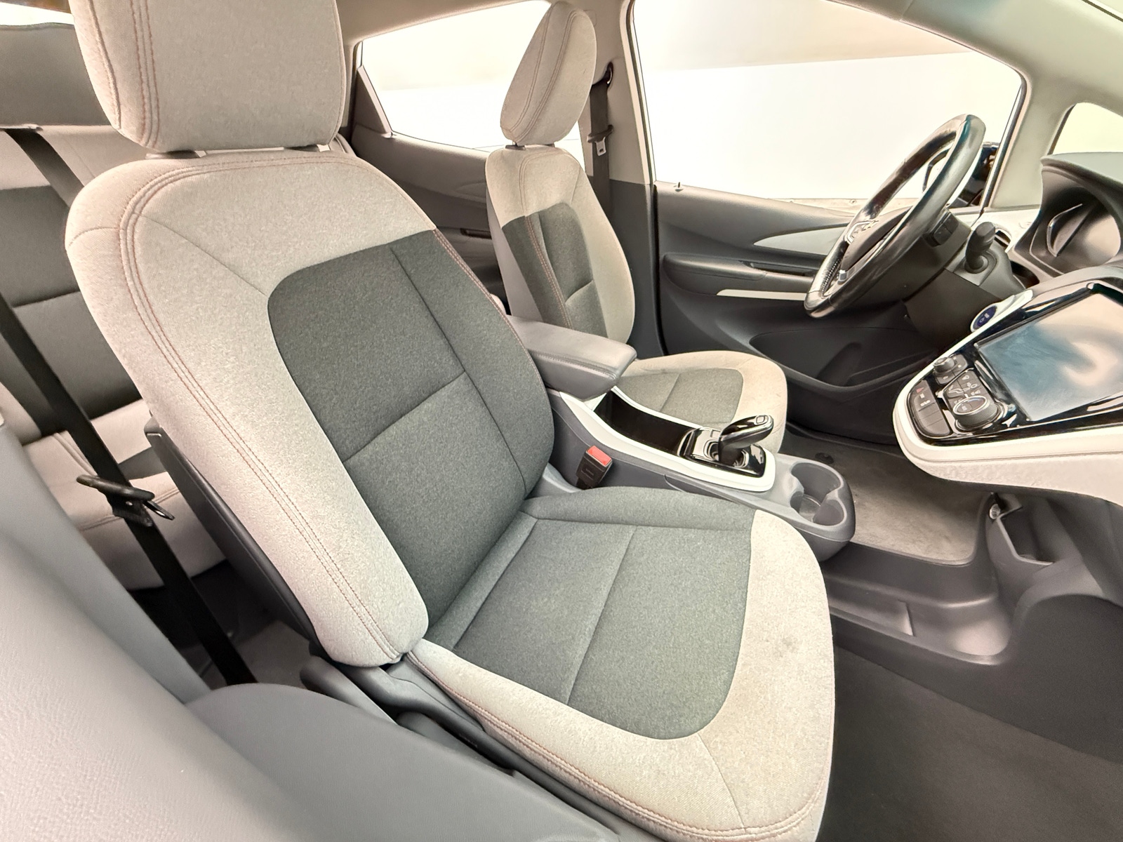 Thumbnail: 2018 Chevrolet Bolt EV - 2