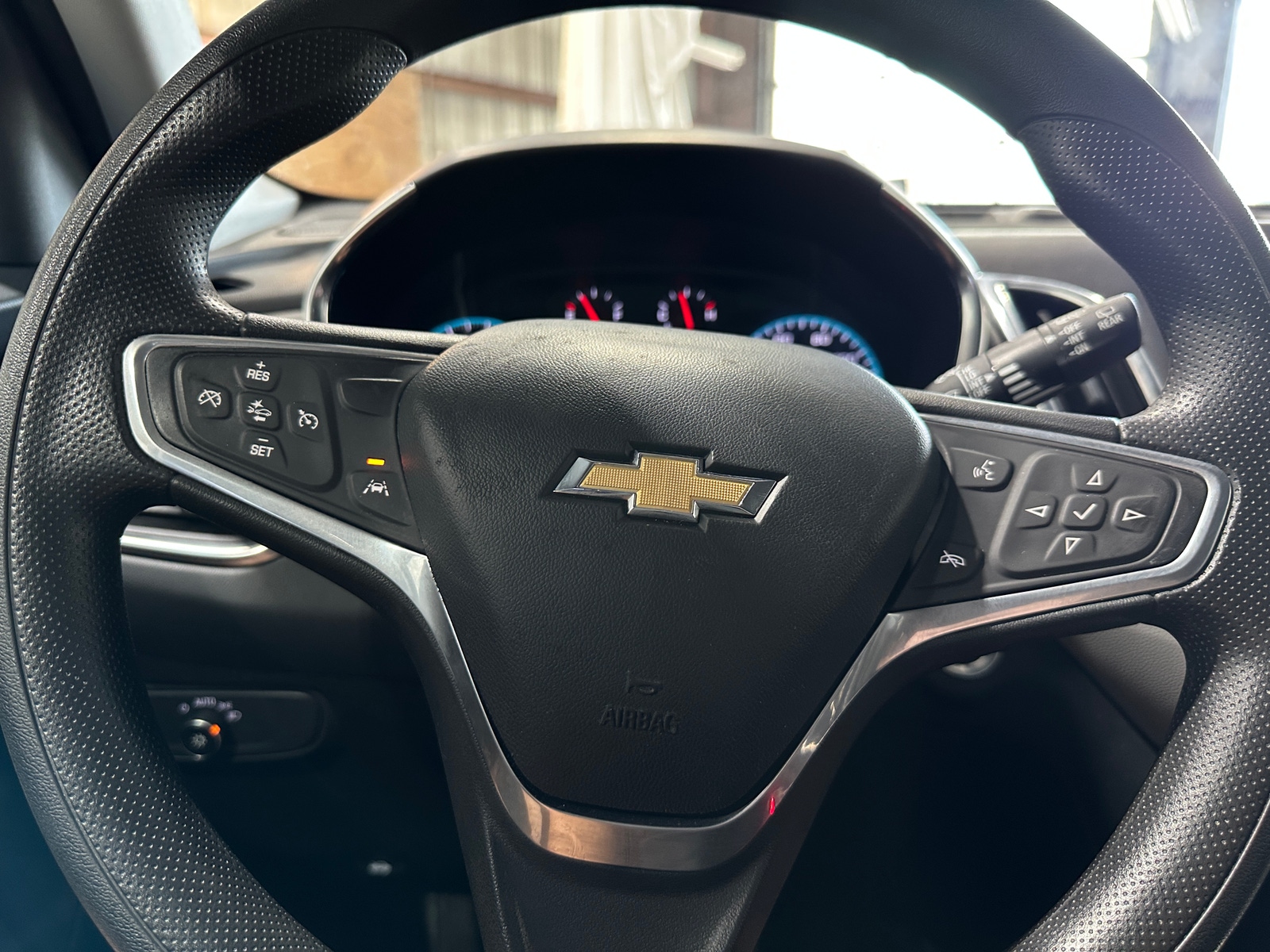Thumbnail: 2022 Chevrolet Equinox - 5
