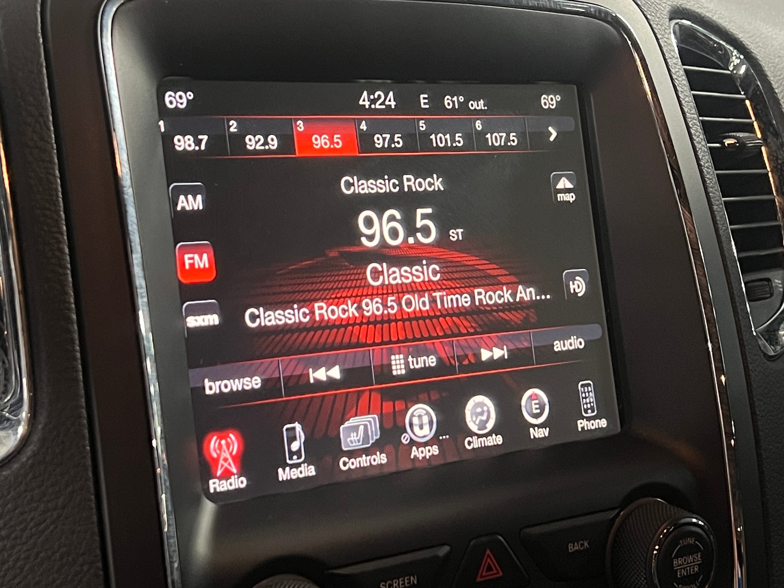 Thumbnail: 2016 Dodge Durango - 3