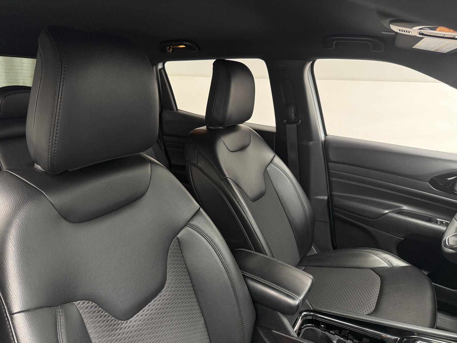 Thumbnail: 2022 Jeep Compass - 2