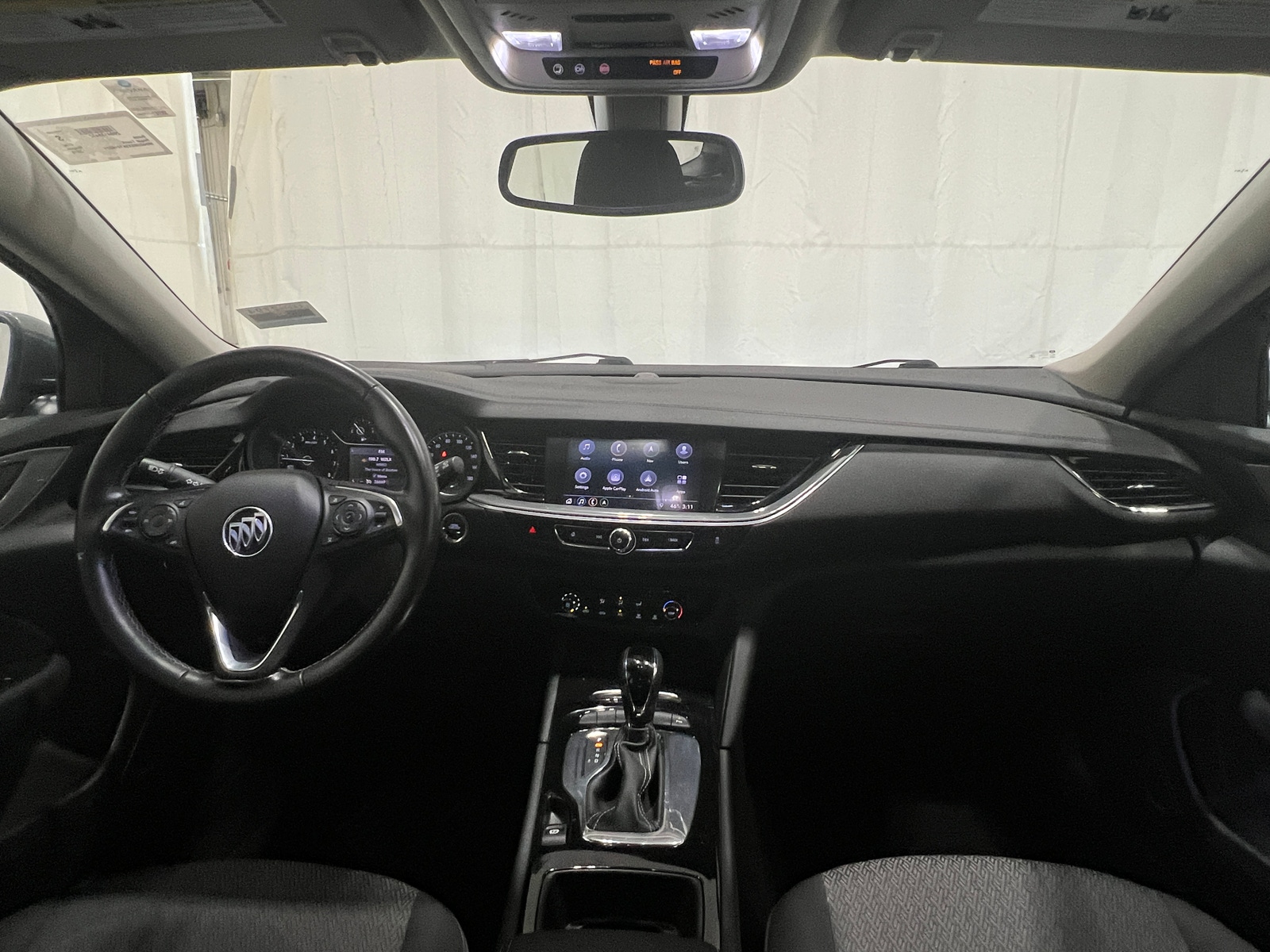Thumbnail: 2019 Buick Regal - 3
