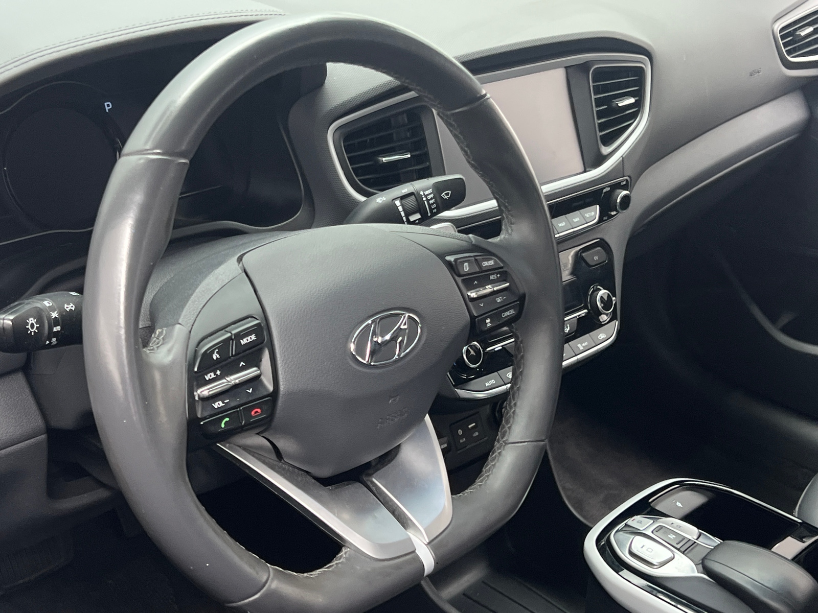 Thumbnail: 2019 Hyundai Ioniq - 4