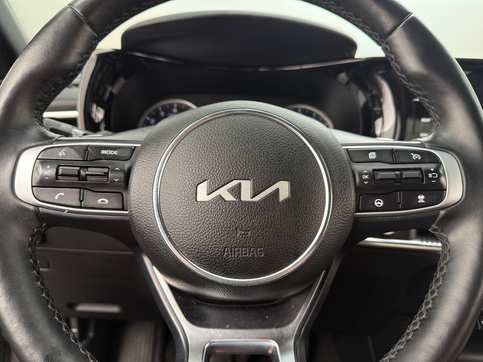 Thumbnail: 2023 Kia K5 - 4