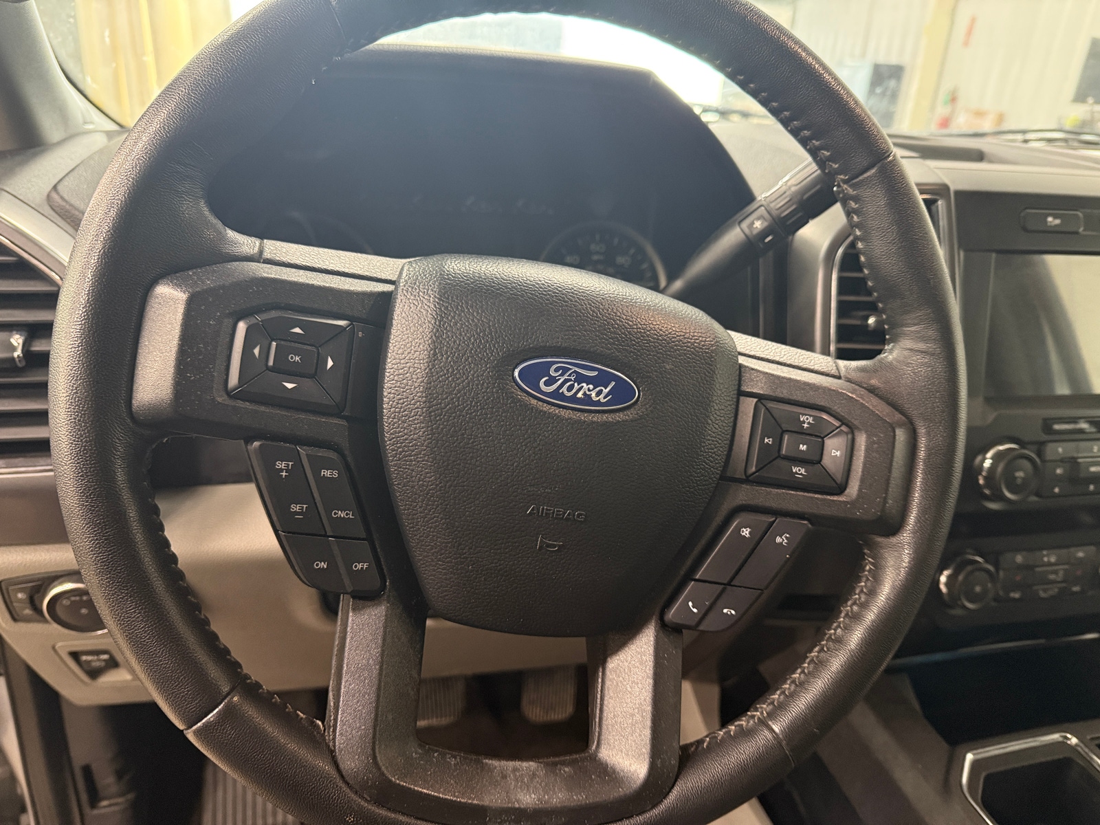 Thumbnail: 2020 Ford Econoline - 5