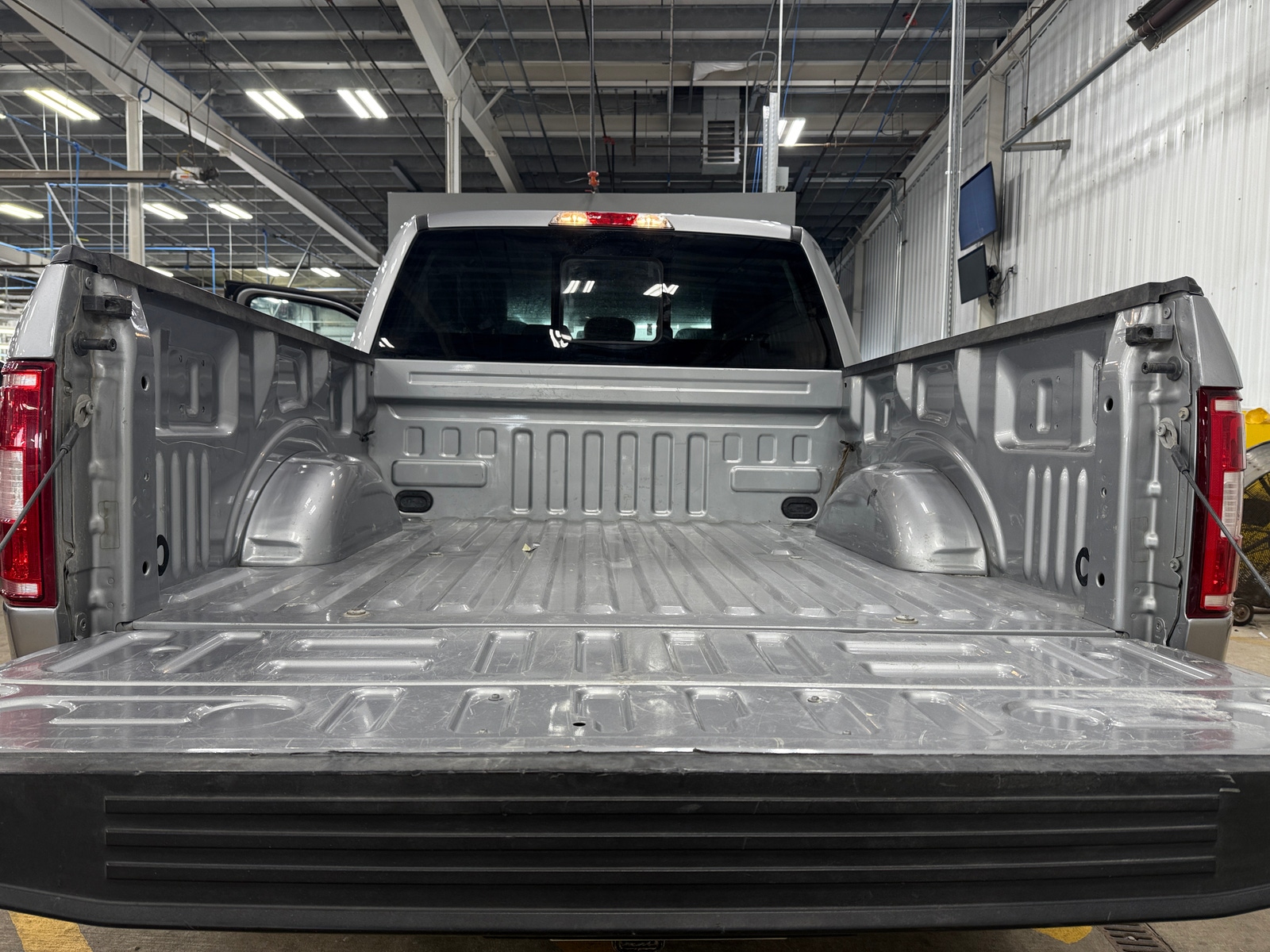 Thumbnail: 2020 Ford Econoline - 7