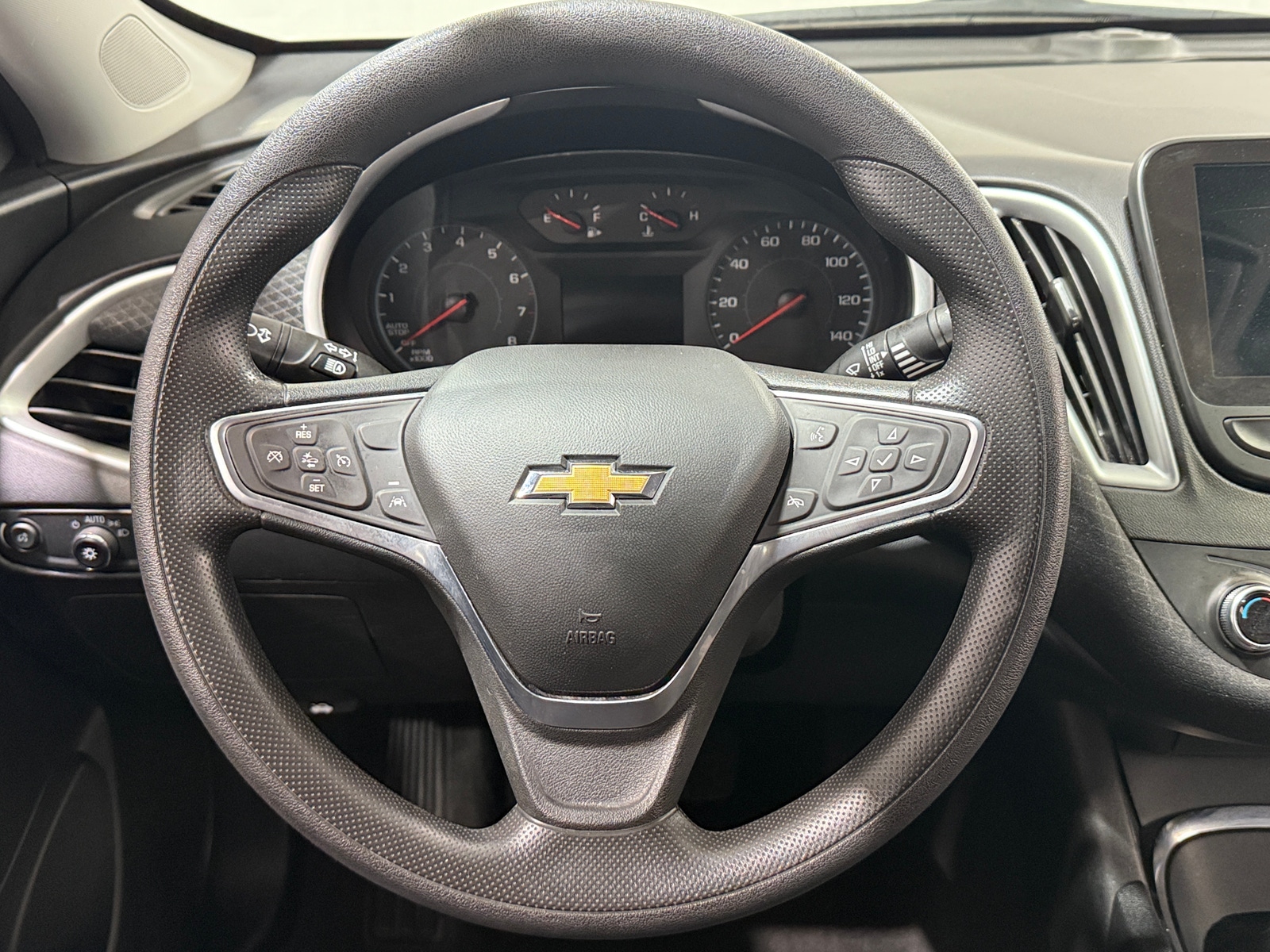 Thumbnail: 2024 Chevrolet Malibu - 5