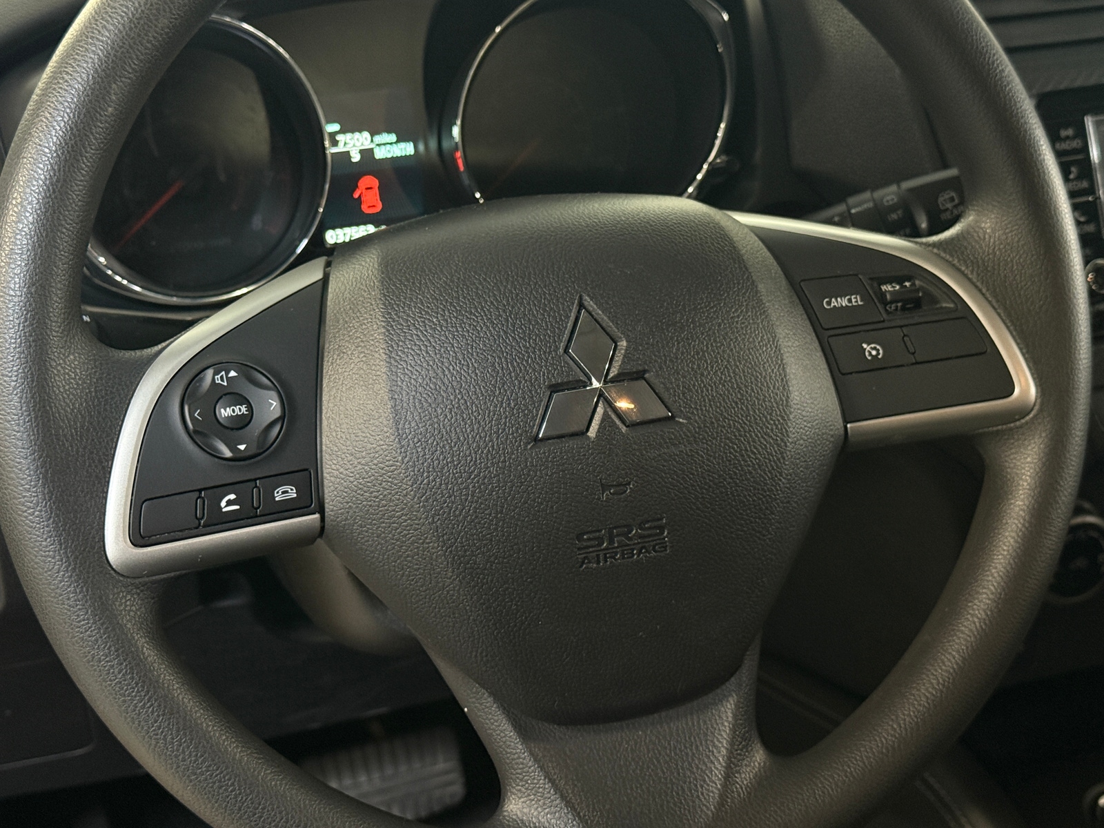 Thumbnail: 2022 Mitsubishi Outlander Sport - 5