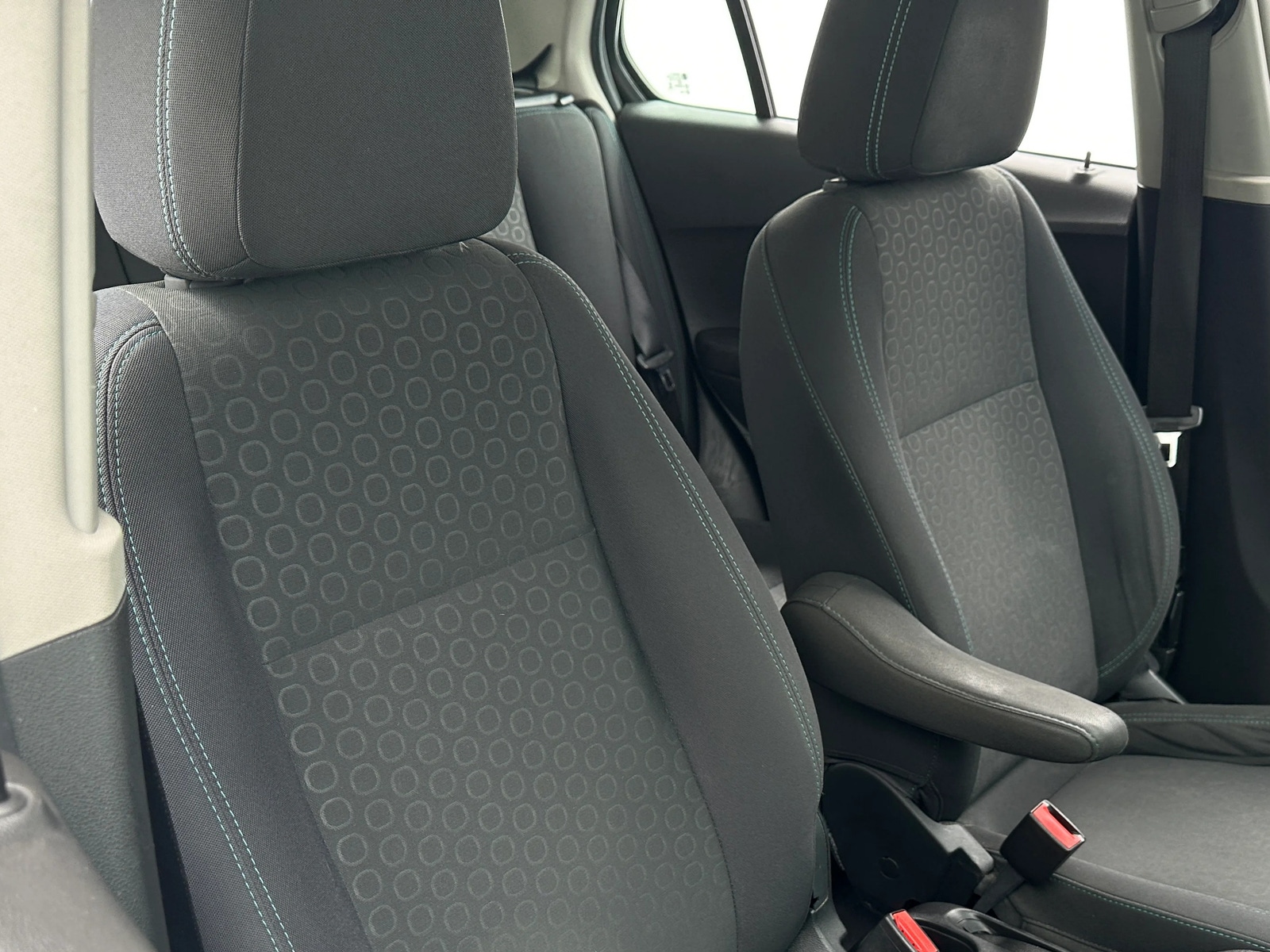 Thumbnail: 2016 Chevrolet Trax - 2