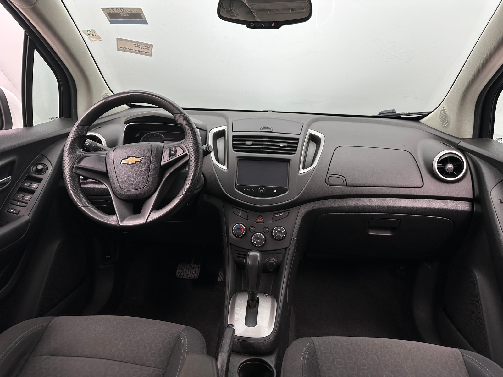 Thumbnail: 2016 Chevrolet Trax - 3