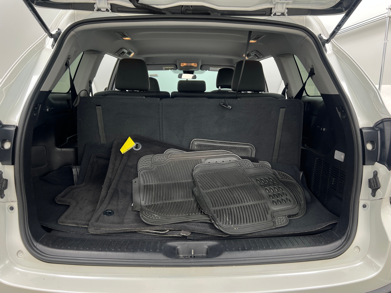 Thumbnail: 2019 Toyota Highlander - 7