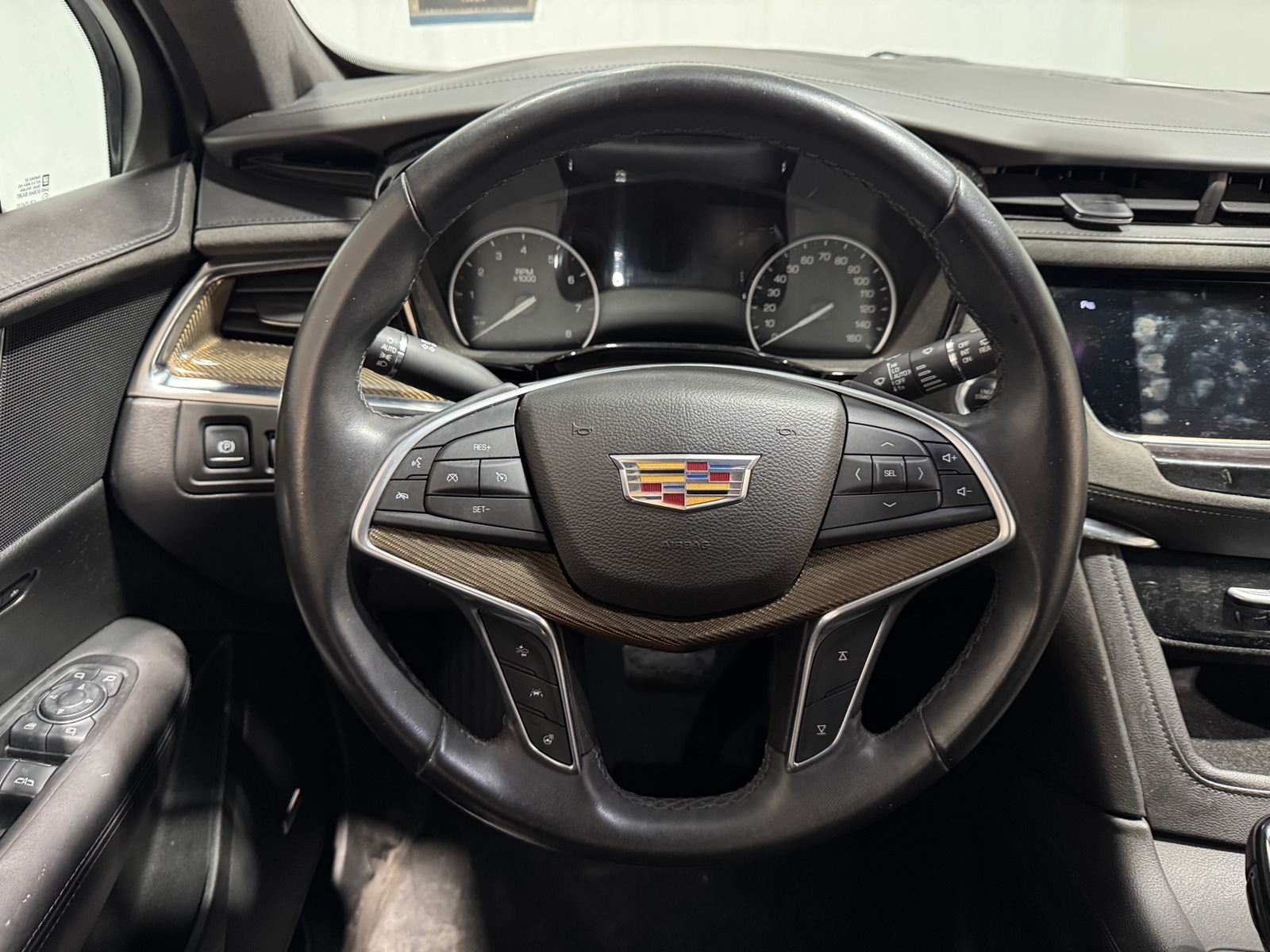 Thumbnail: 2017 Cadillac XT5 - 4