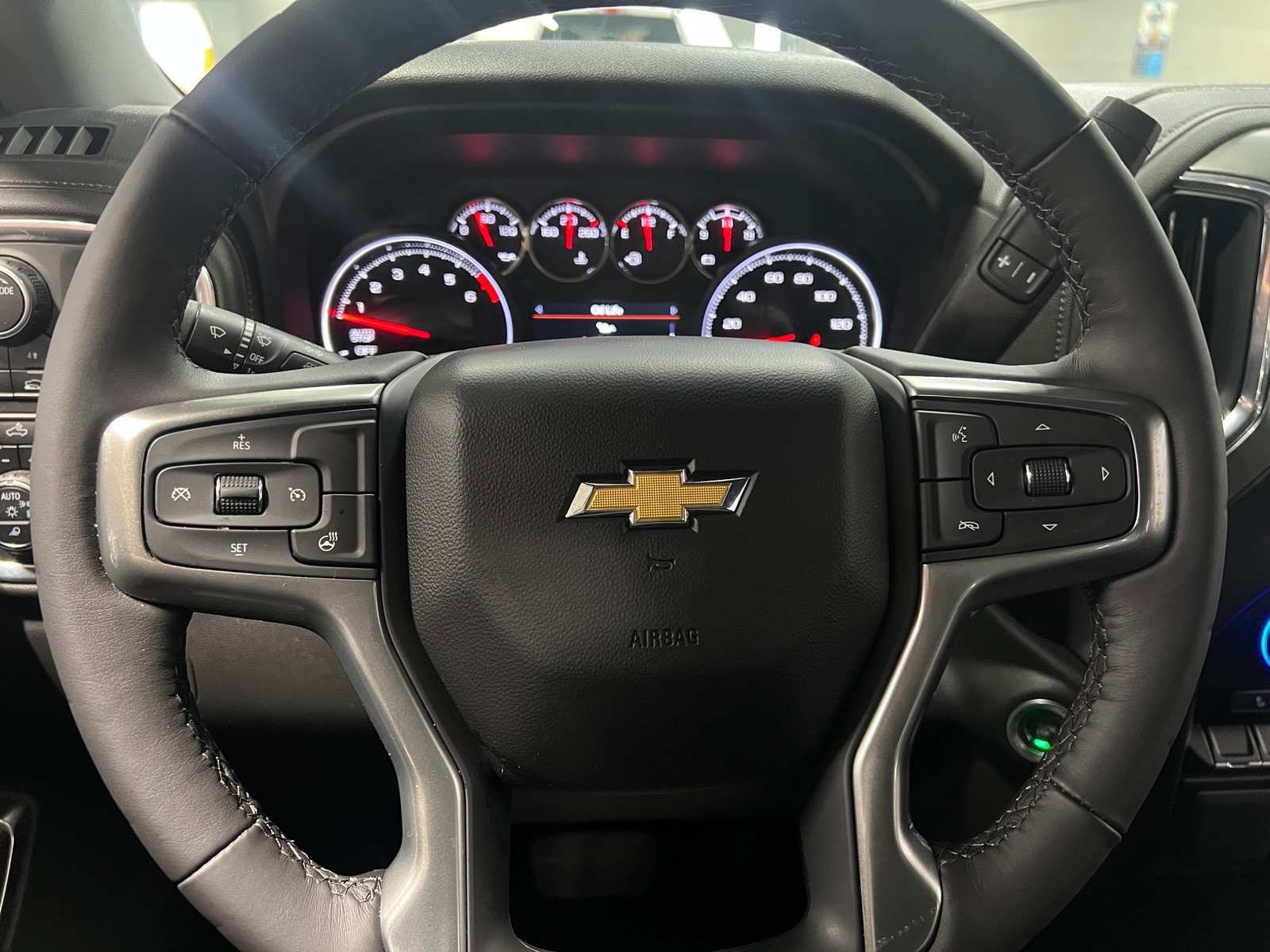 Thumbnail: 2022 Chevrolet Silverado 1500 - 5