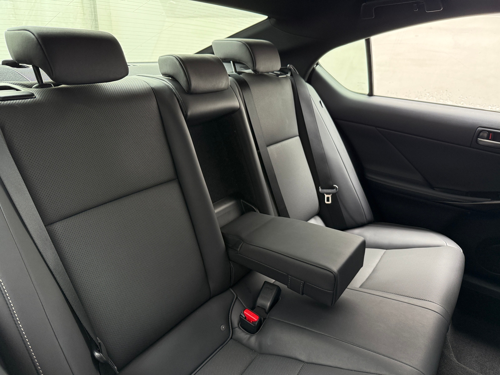 Thumbnail: 2024 Lexus IS - 5