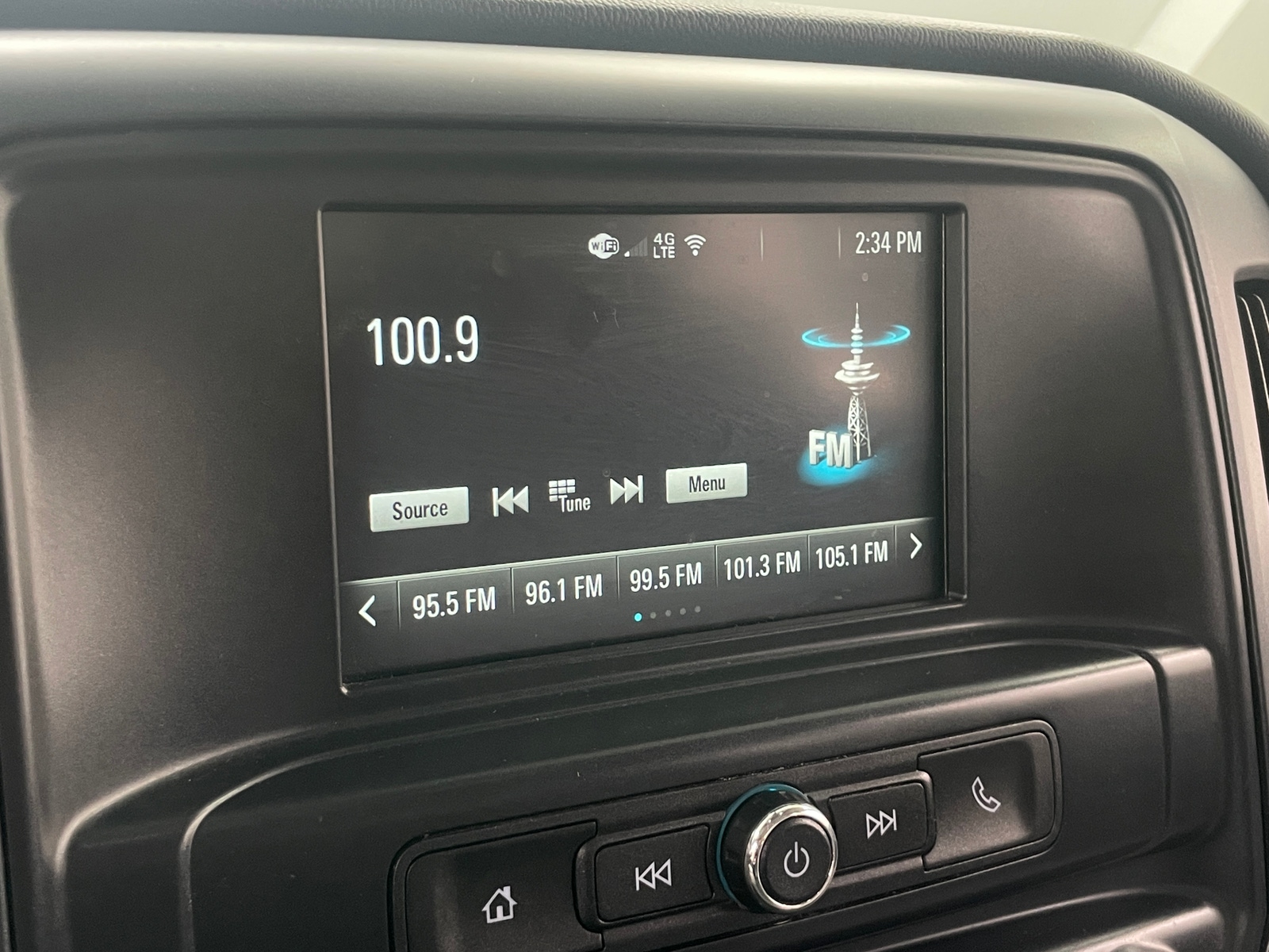 Thumbnail: 2018 Chevrolet Silverado 1500 - 4