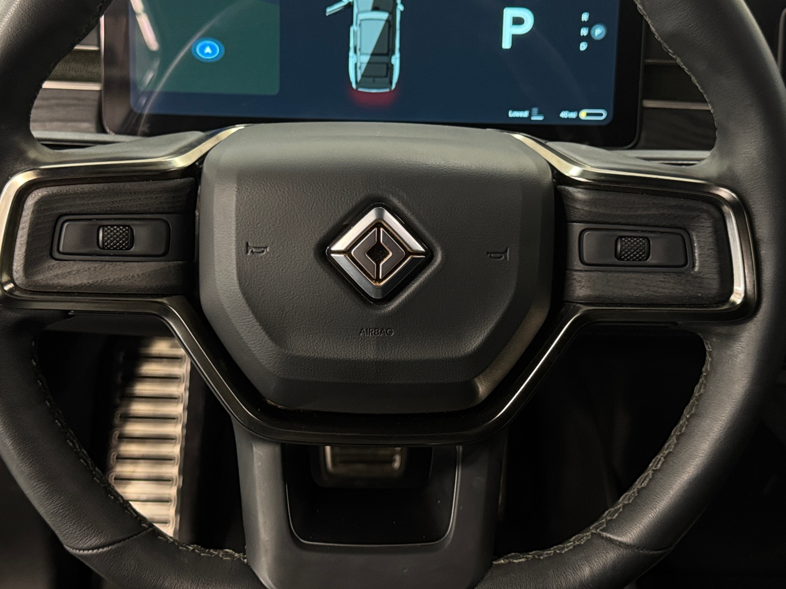 Thumbnail: 2023 Rivian R1S - 4