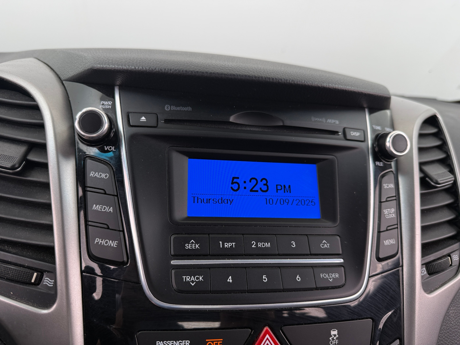 Thumbnail: 2017 Hyundai Elantra - 4