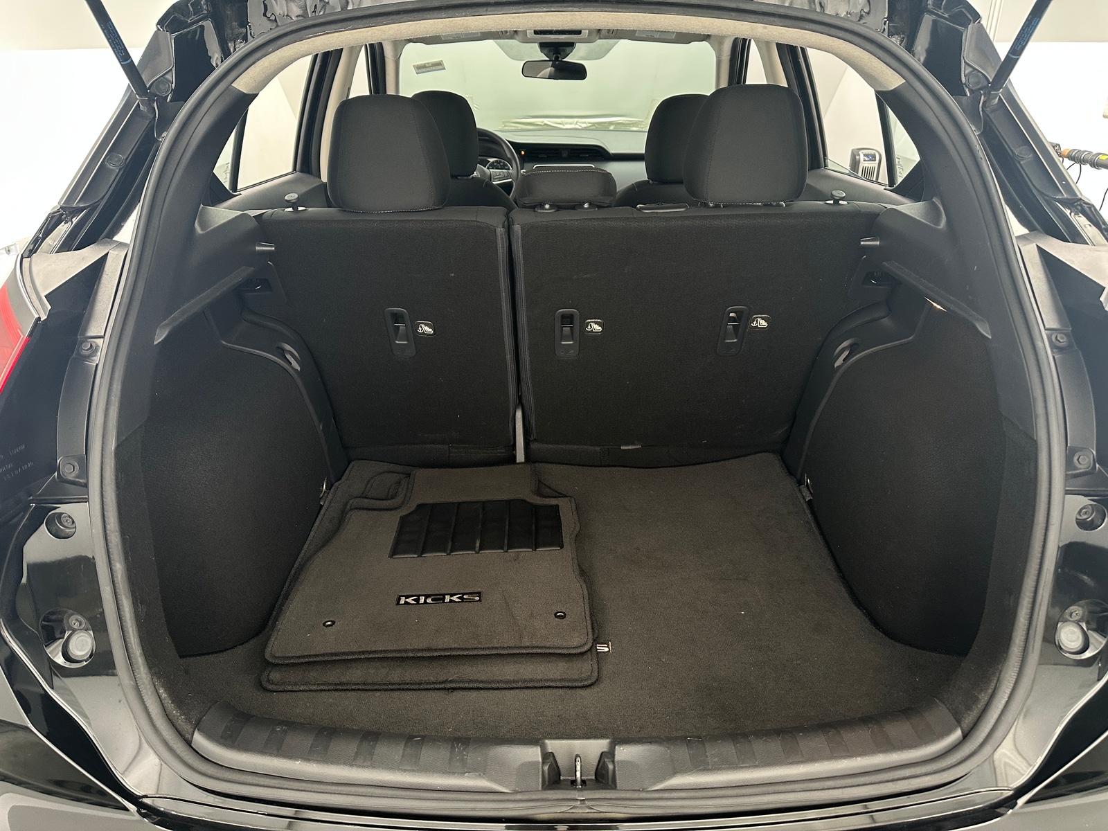 Thumbnail: 2021 Nissan Kicks - 7