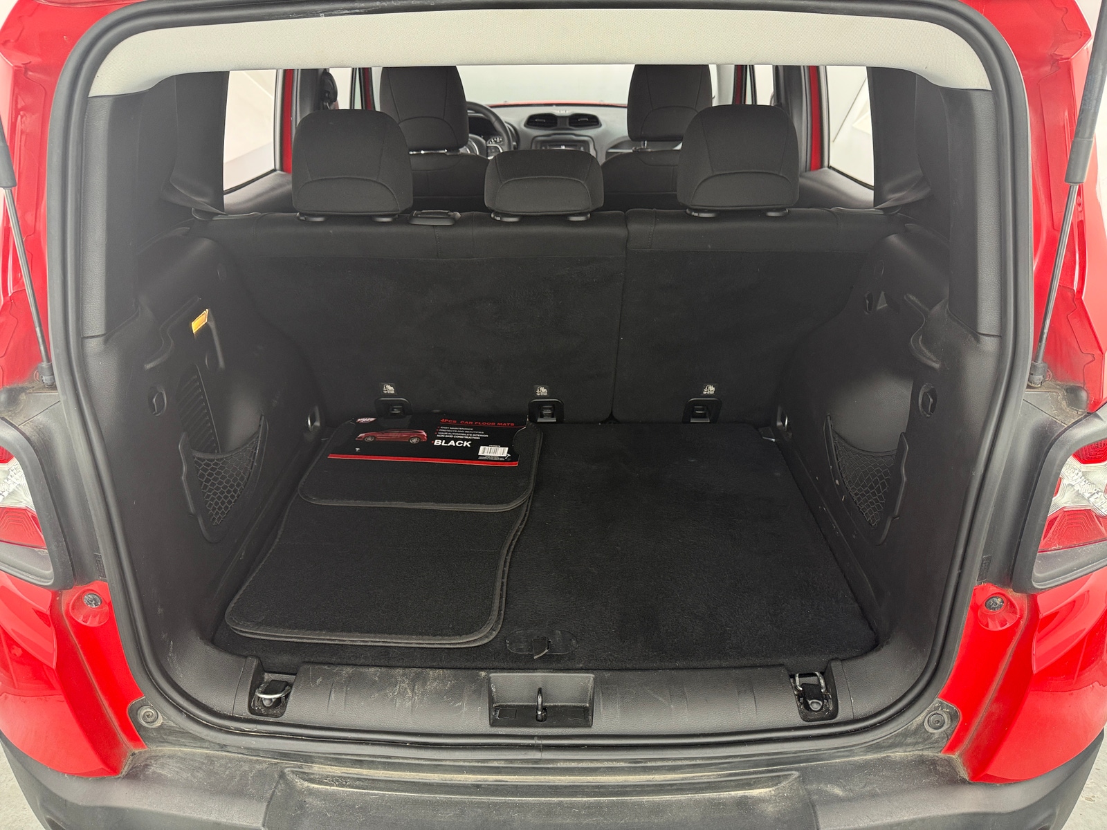 Thumbnail: 2018 Jeep Renegade - 7