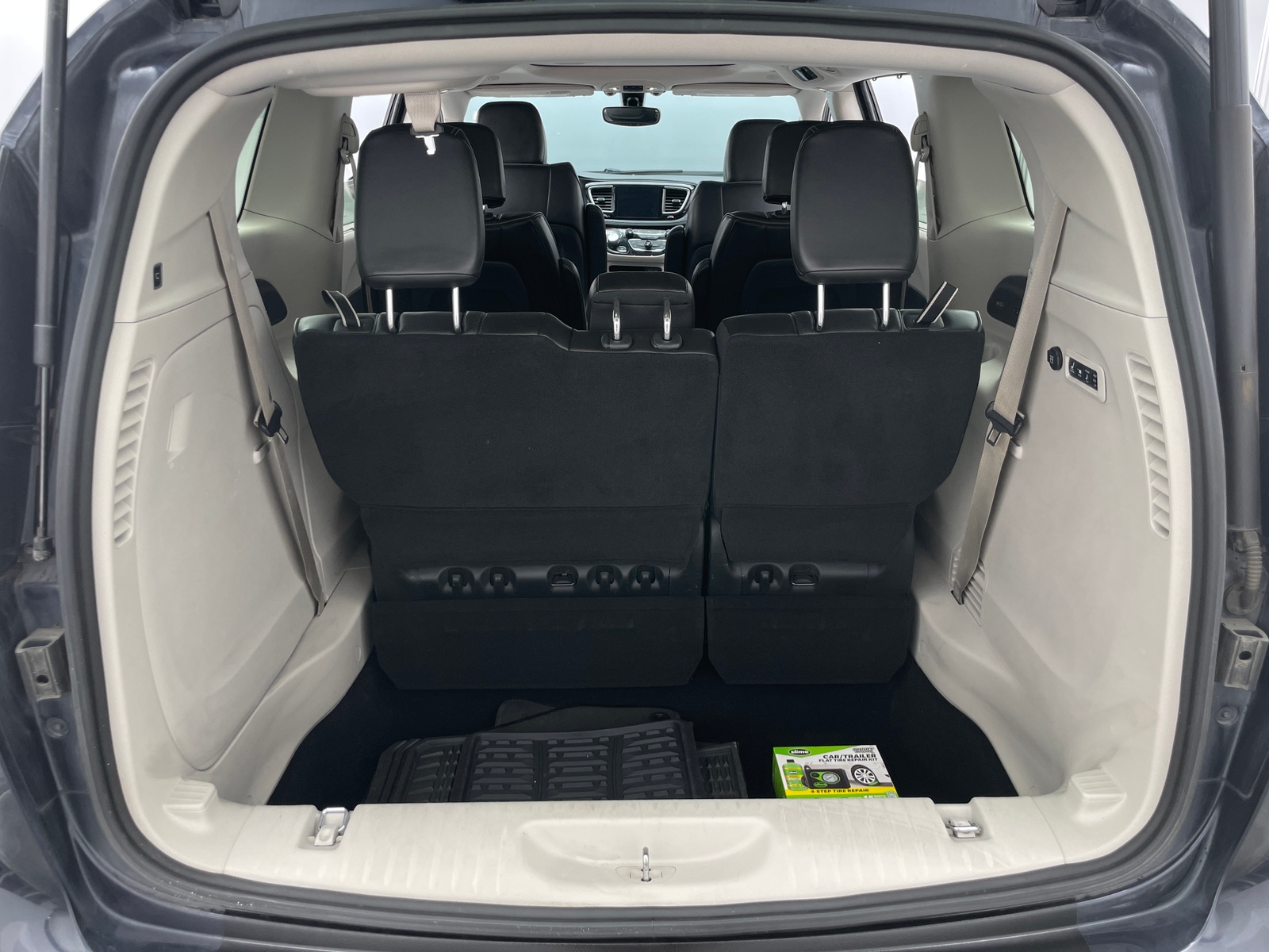 Thumbnail: 2020 Chrysler Pacifica - 6