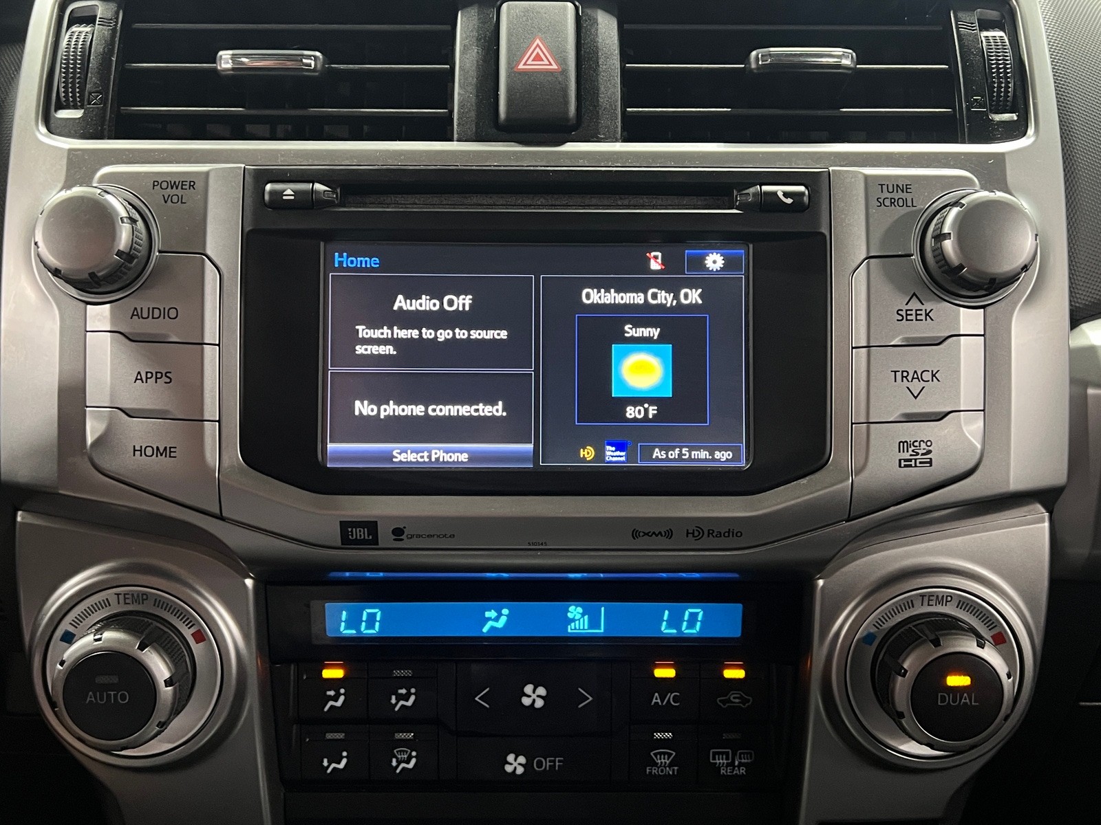 Thumbnail: 2016 Toyota 4Runner - 3