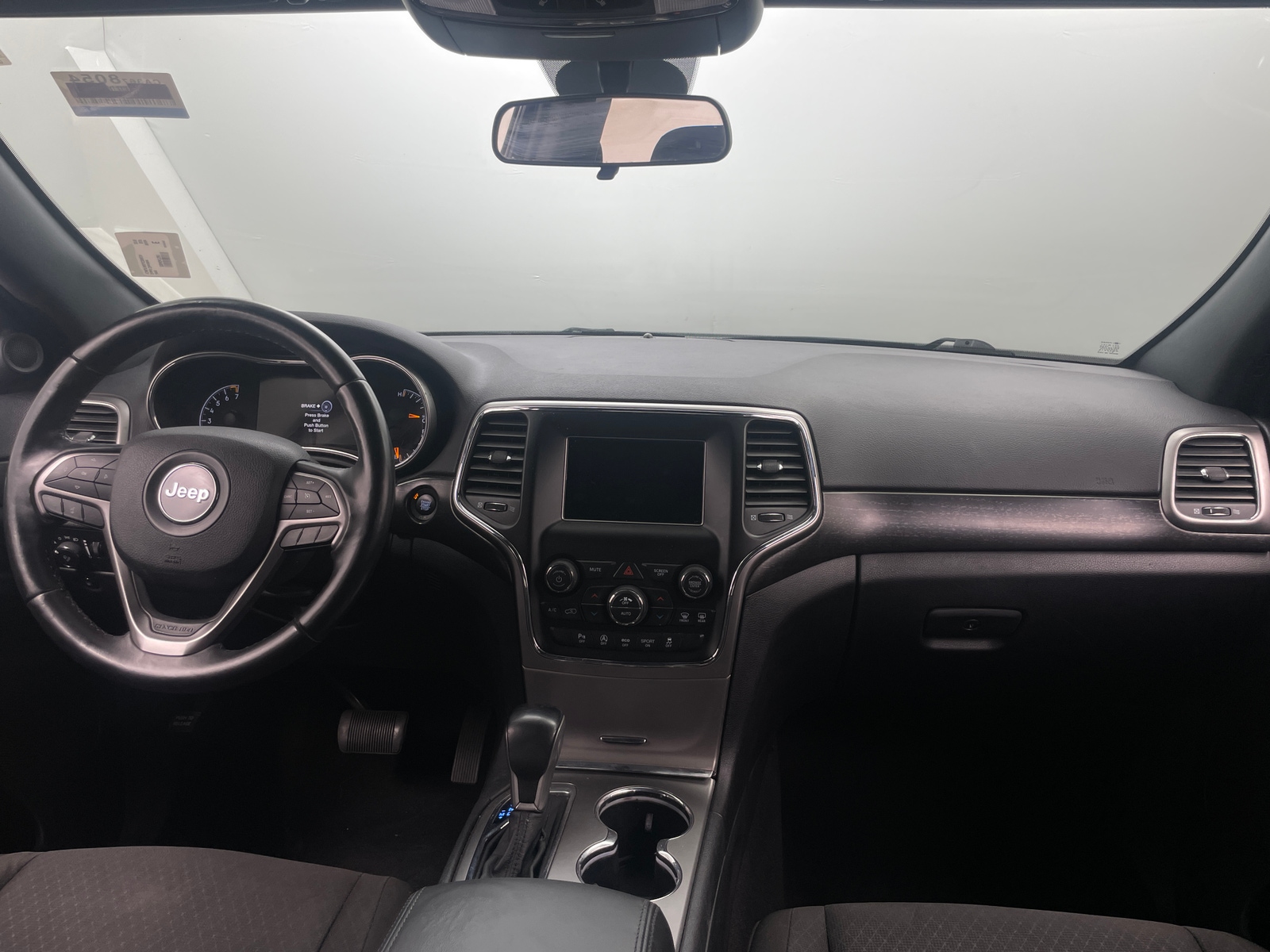 Thumbnail: 2018 Jeep Grand Cherokee - 3