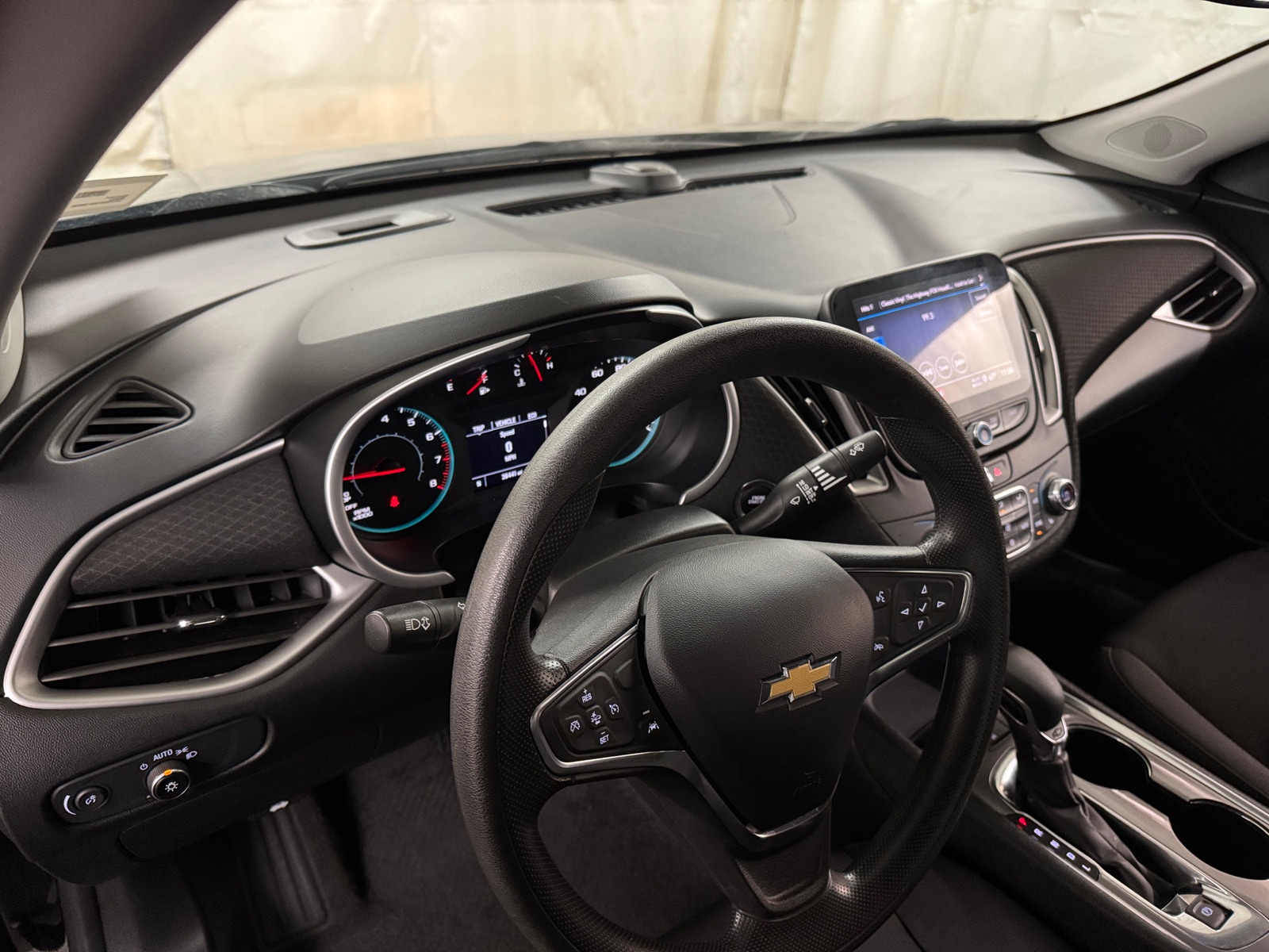 Thumbnail: 2024 Chevrolet Malibu - 3