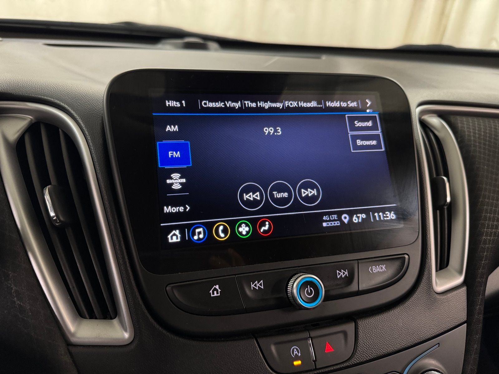 Thumbnail: 2024 Chevrolet Malibu - 4