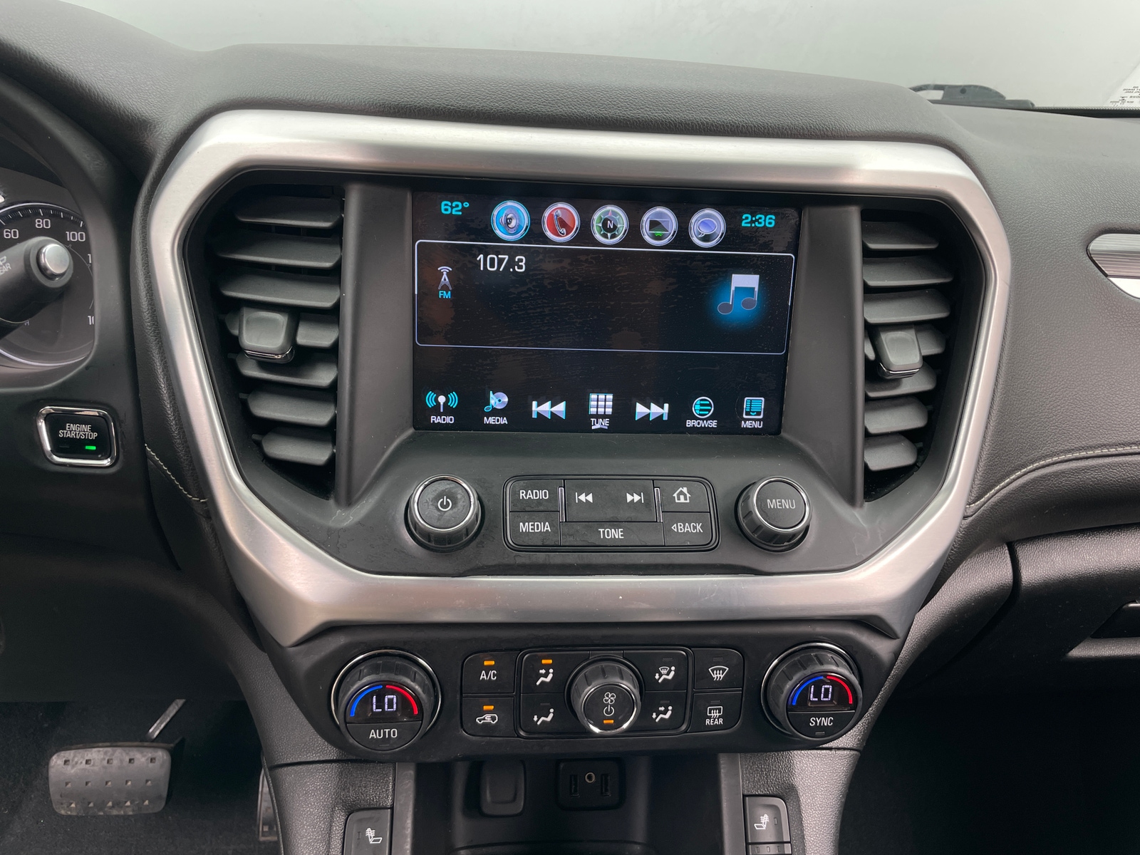 Thumbnail: 2018 GMC Acadia - 3