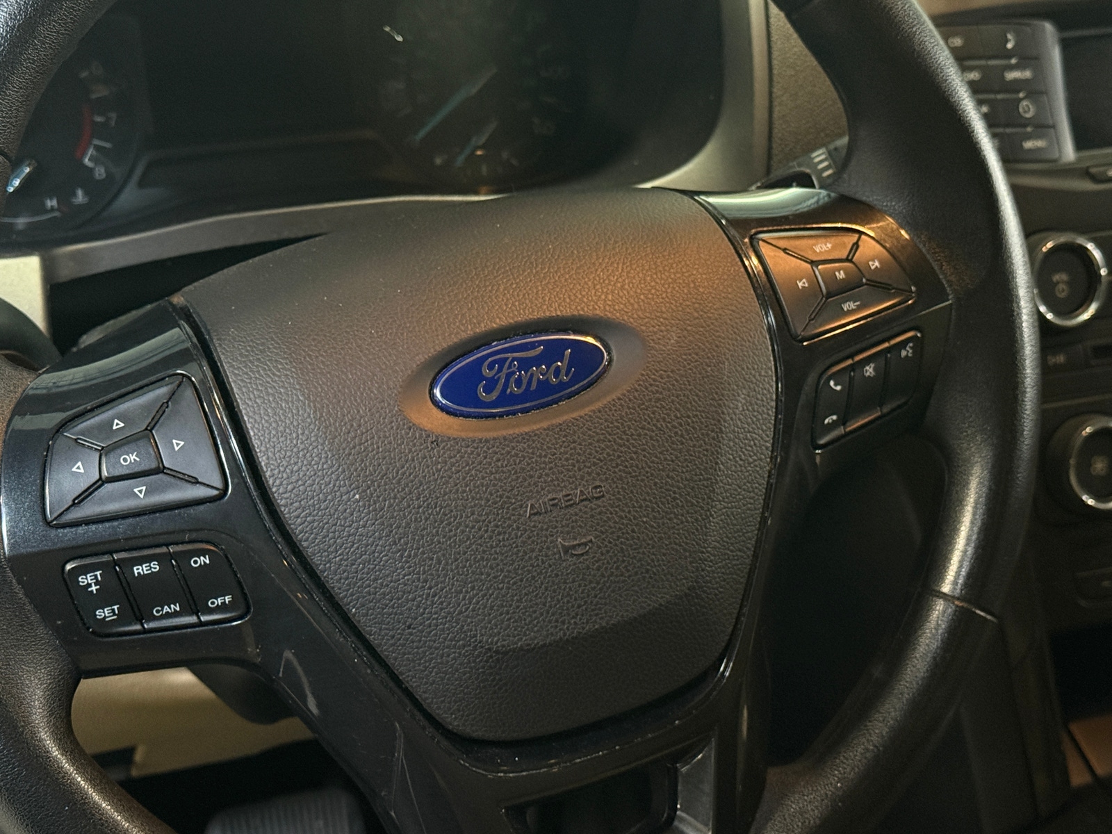 Thumbnail: 2017 Ford Explorer - 5