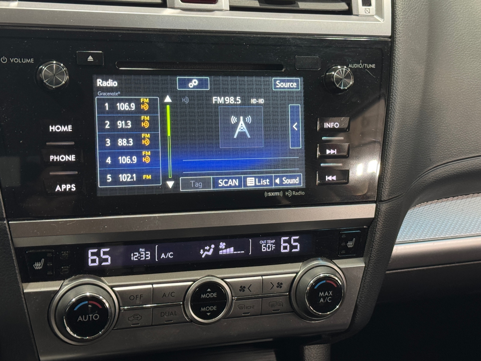 Thumbnail: 2015 Subaru Outback - 4
