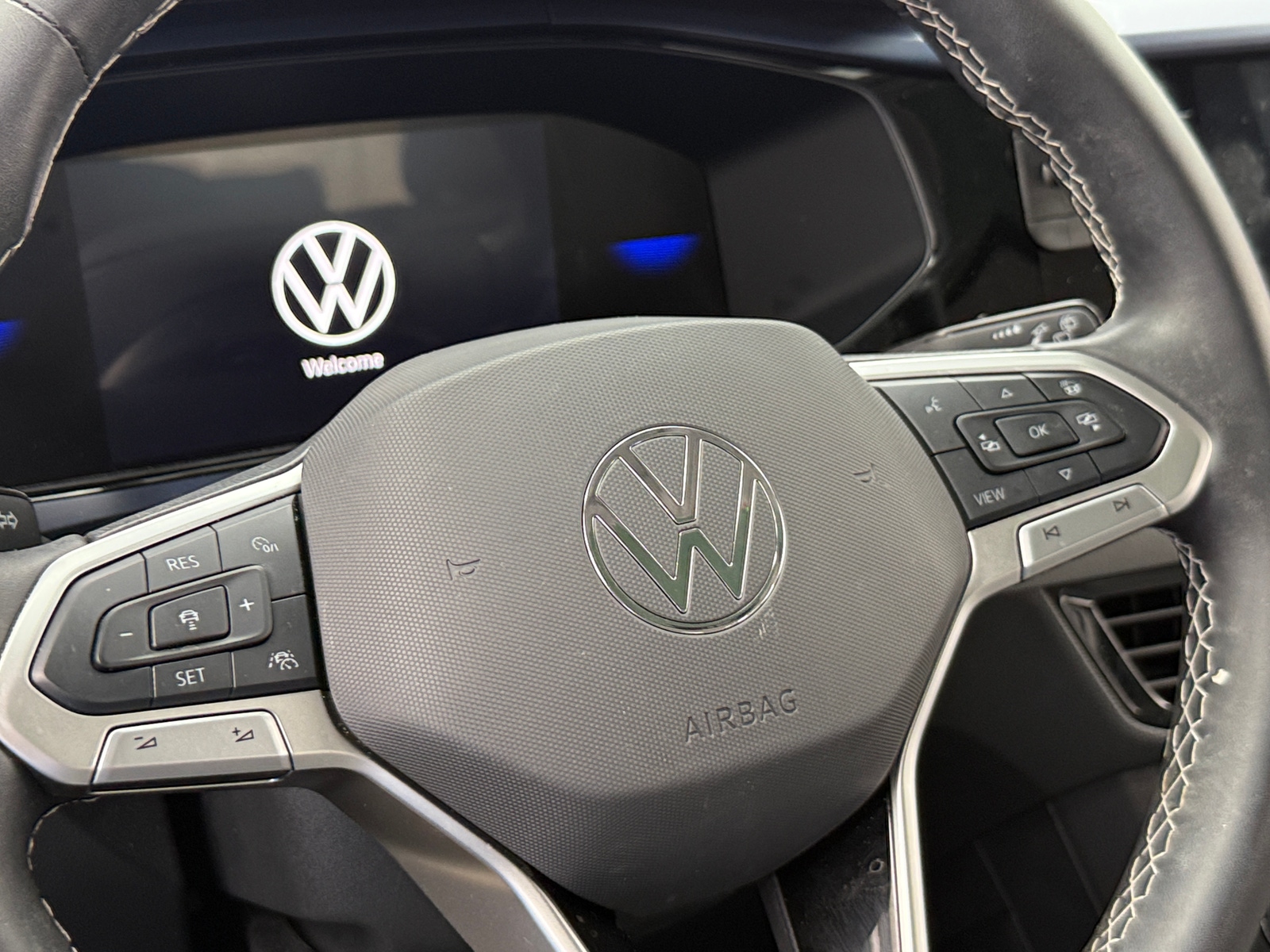 Thumbnail: 2024 Volkswagen Taos - 4