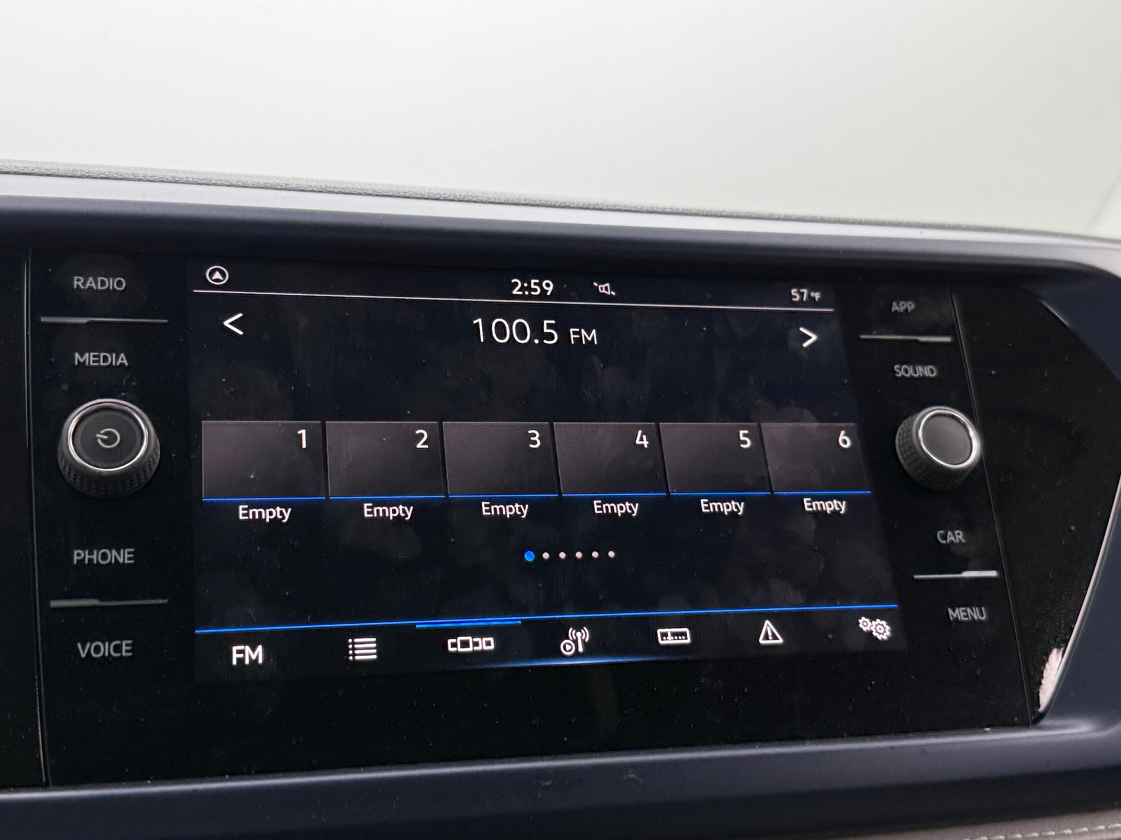 Thumbnail: 2024 Volkswagen Taos - 3