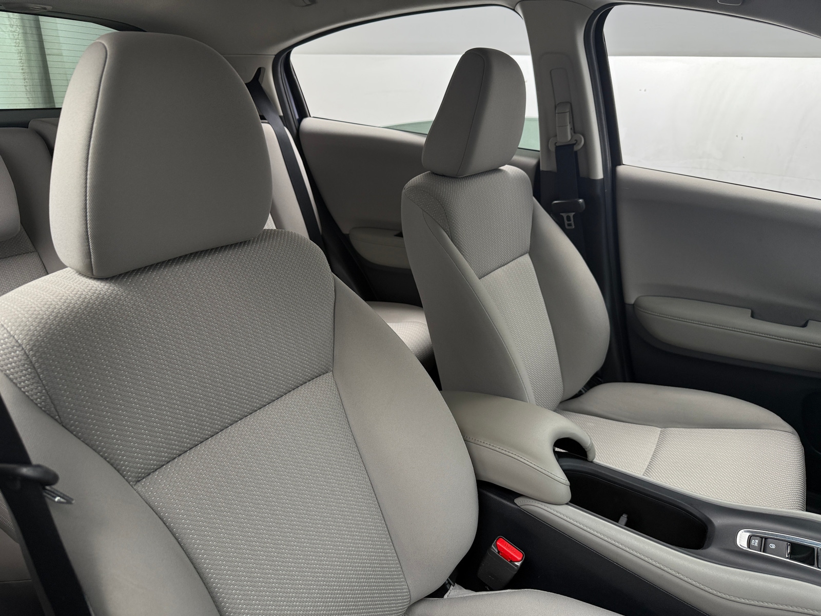 Thumbnail: 2017 Honda HR-V - 2