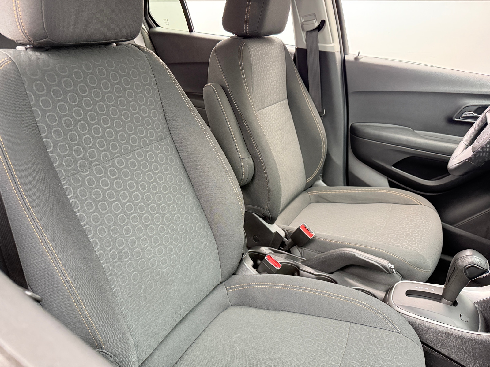 Thumbnail: 2020 Chevrolet Trax - 2