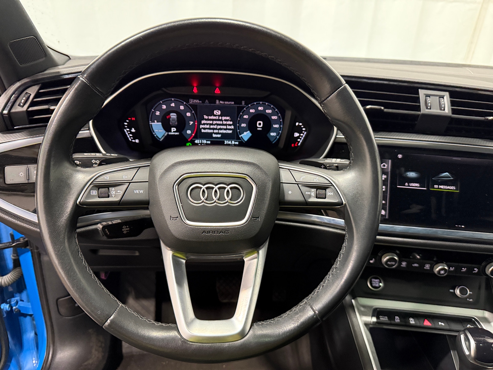 Thumbnail: 2023 Audi Q3 - 4