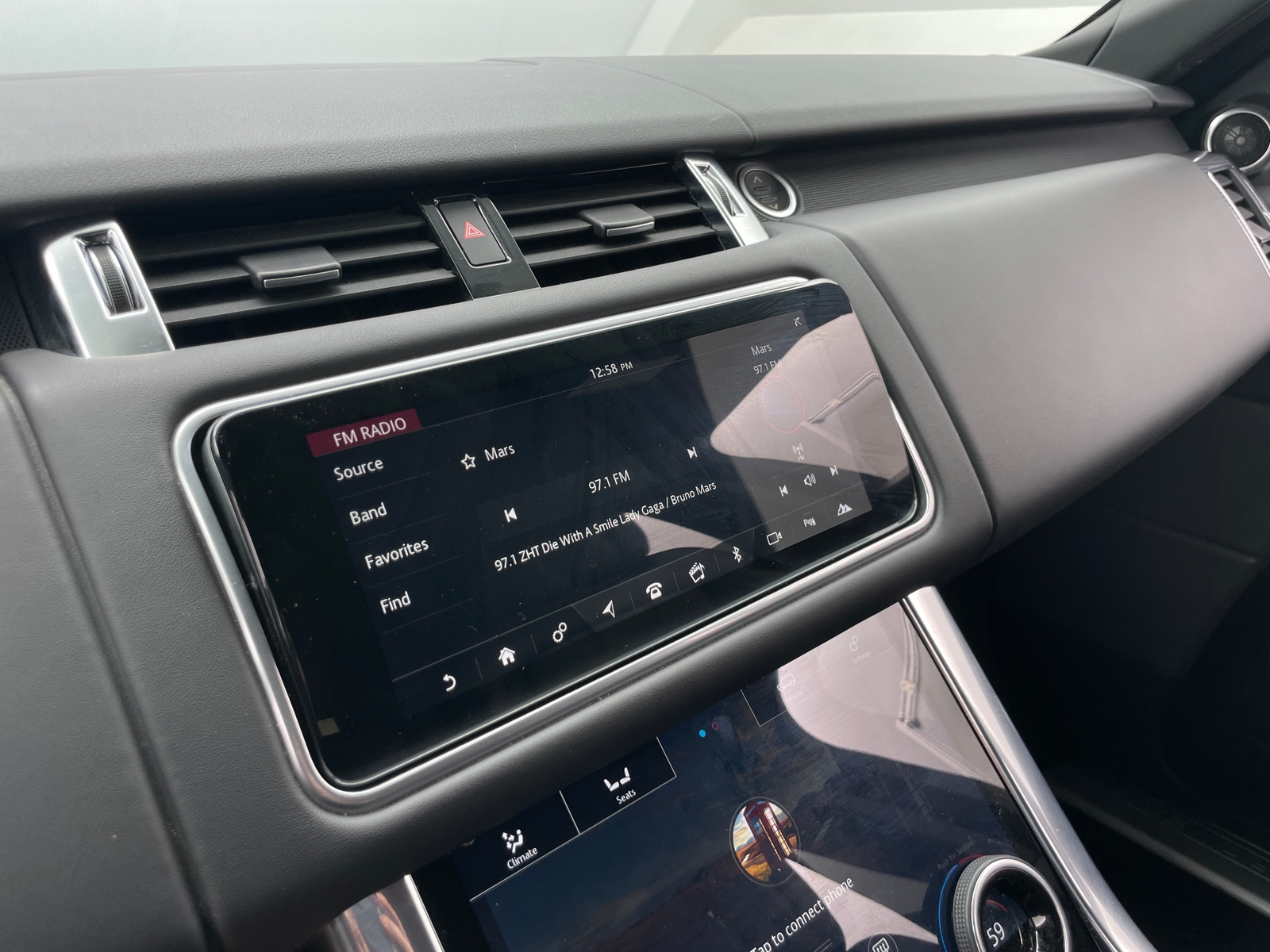 Thumbnail: 2021 Land Rover Range Rover Sport - 3