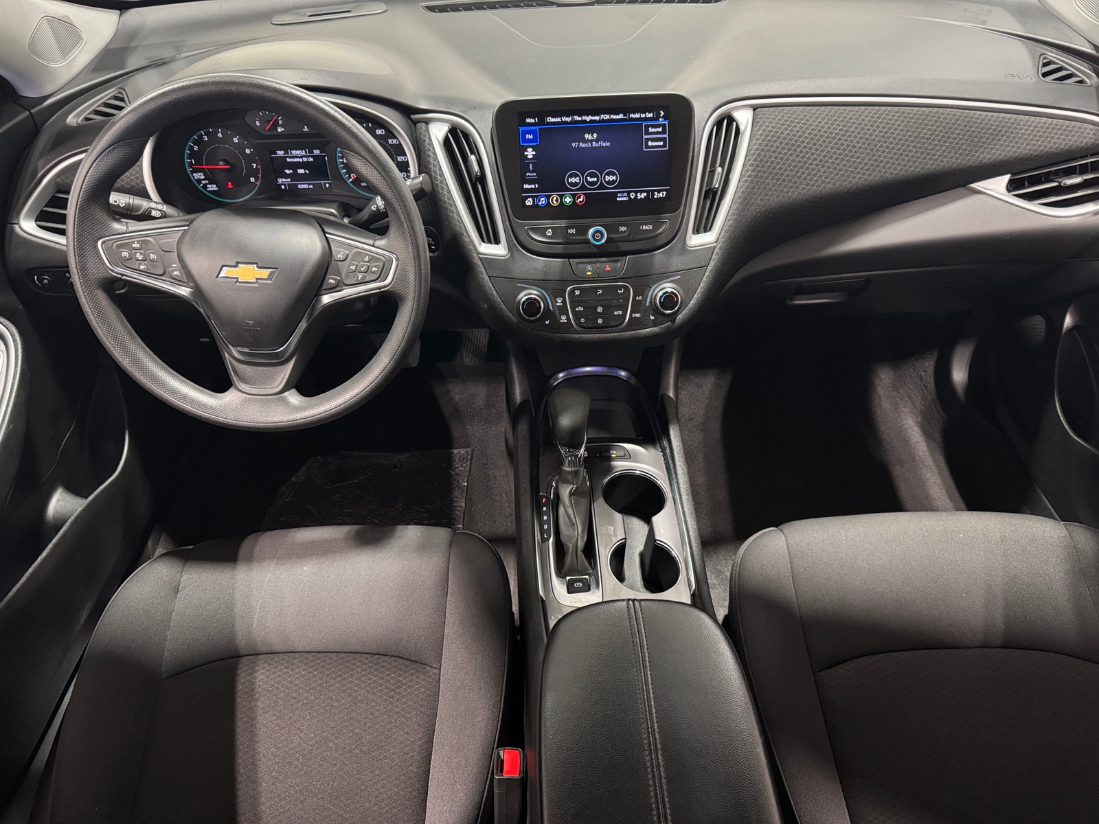 Thumbnail: 2024 Chevrolet Malibu - 3