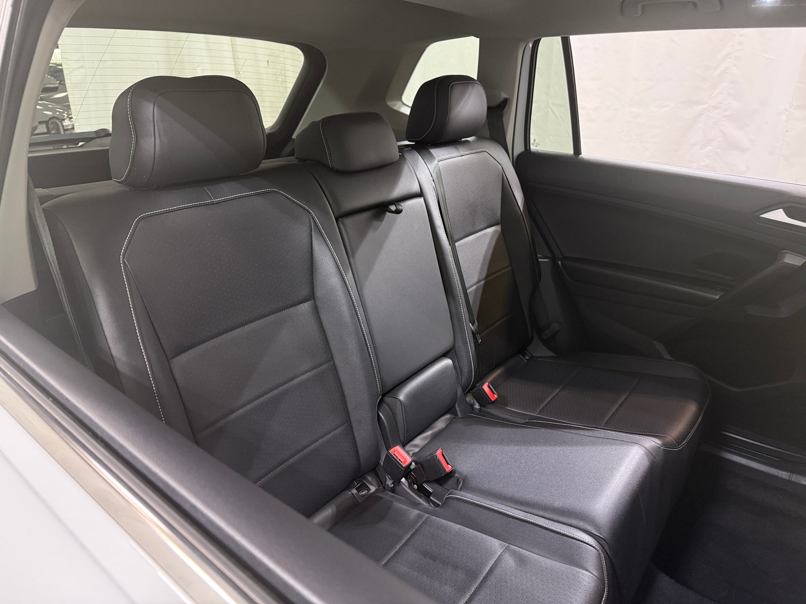 Thumbnail: 2021 Volkswagen Tiguan - 5
