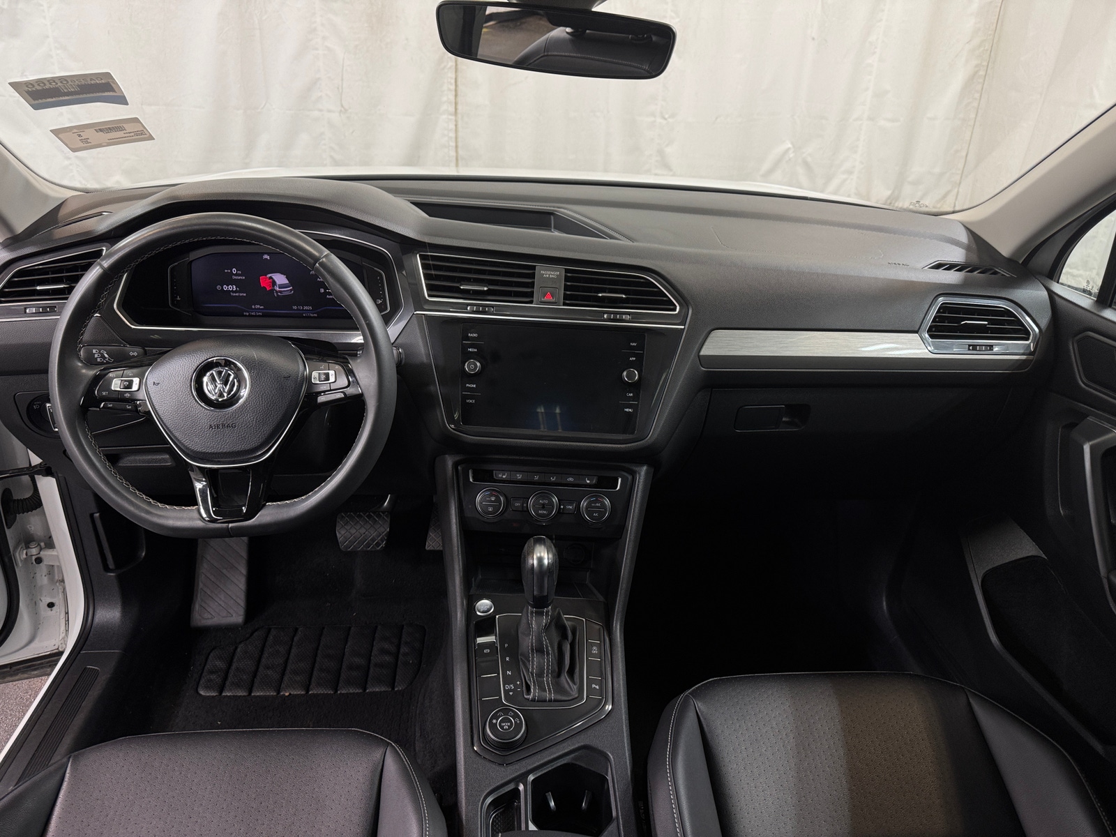 Thumbnail: 2021 Volkswagen Tiguan - 2