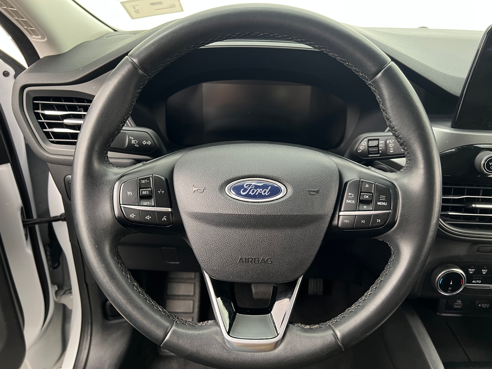 Thumbnail: 2023 Ford Escape - 5