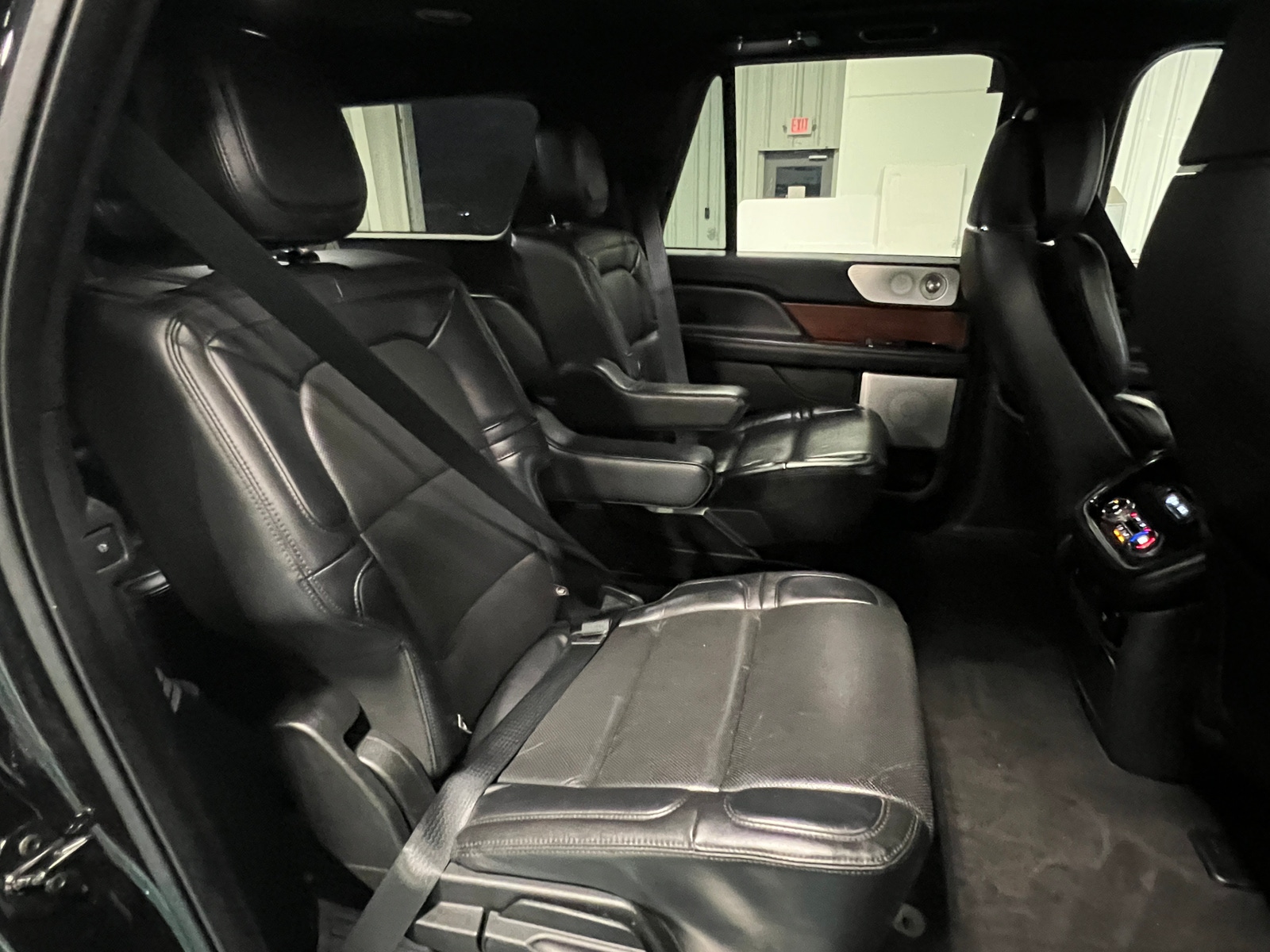 Thumbnail: 2021 Lincoln Navigator L - 5