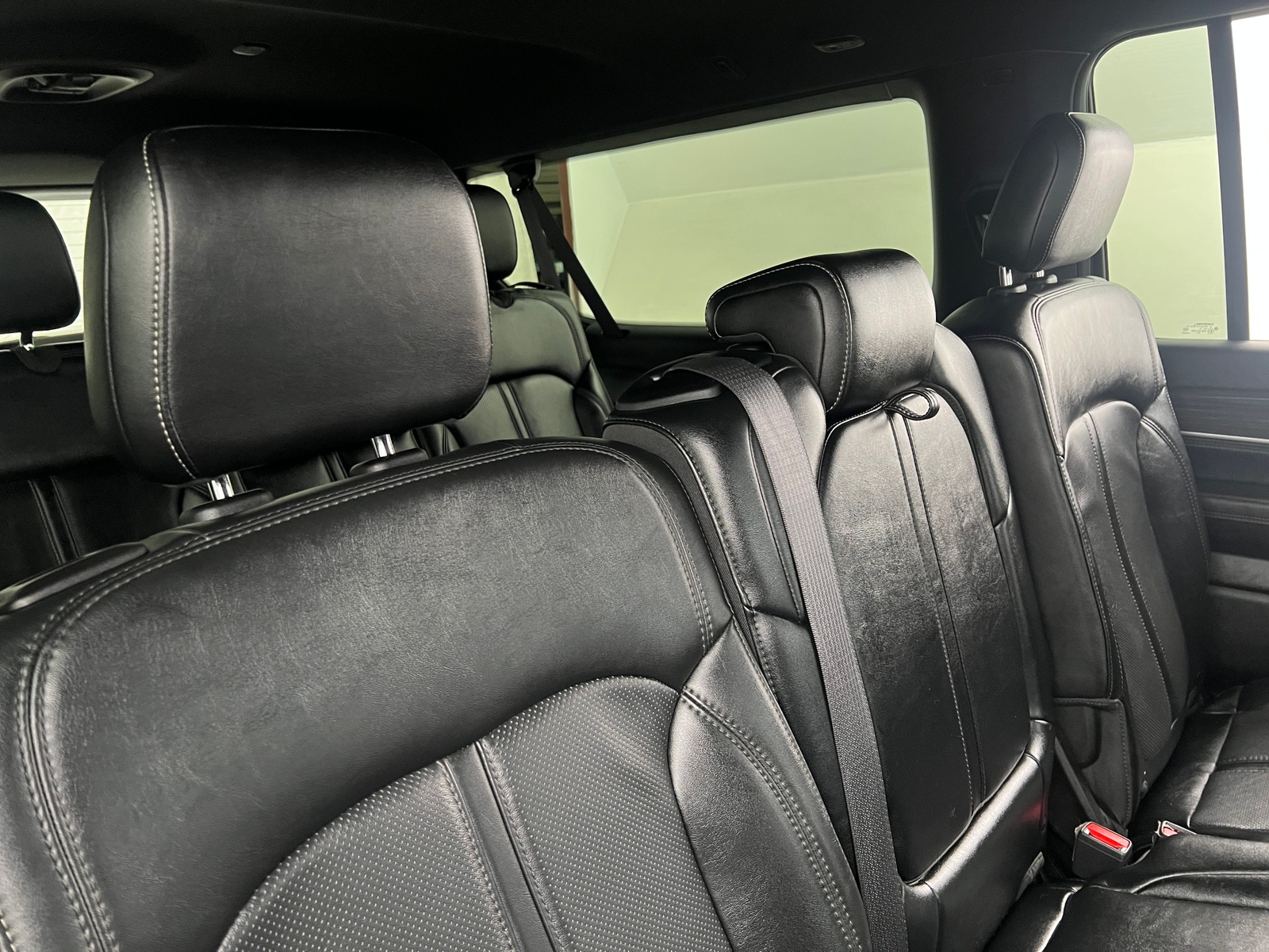 Thumbnail: 2024 Jeep Wagoneer - 5